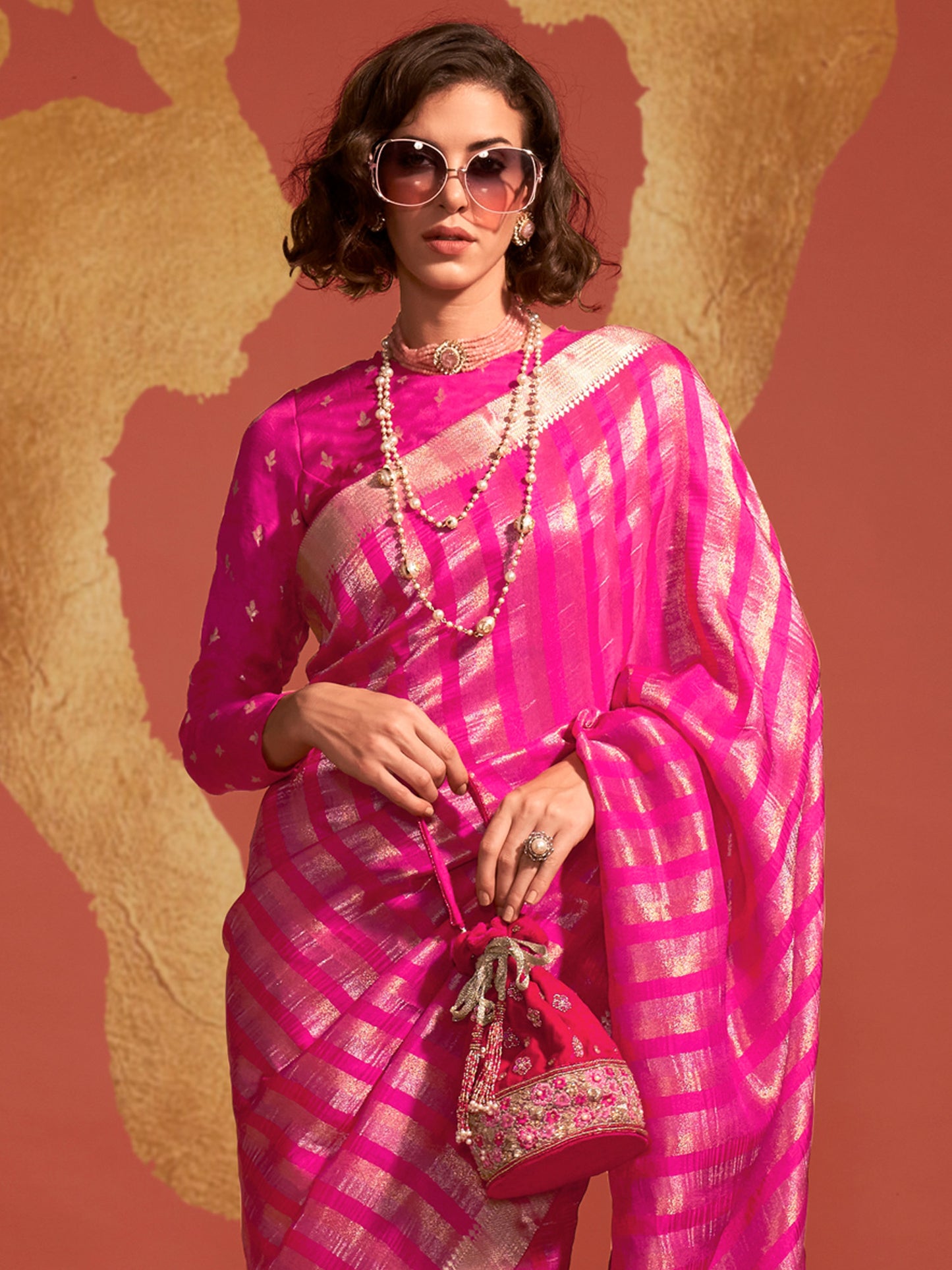 Women's Viscose Silk Pink Woven Design Designer Saree With Blouse Piece