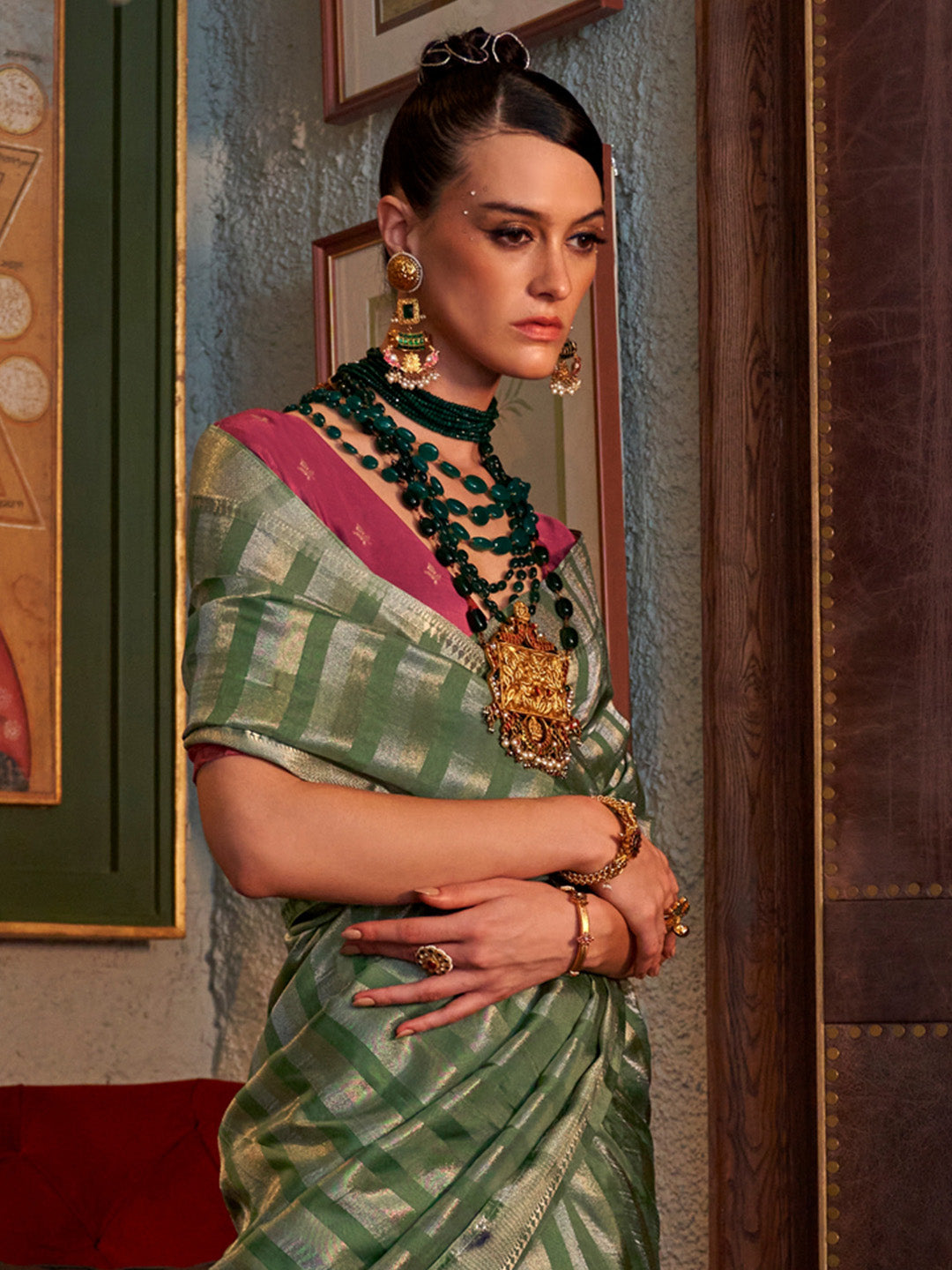 Women's Viscose Silk Burgundy Woven Design Designer Saree With Blouse Piece