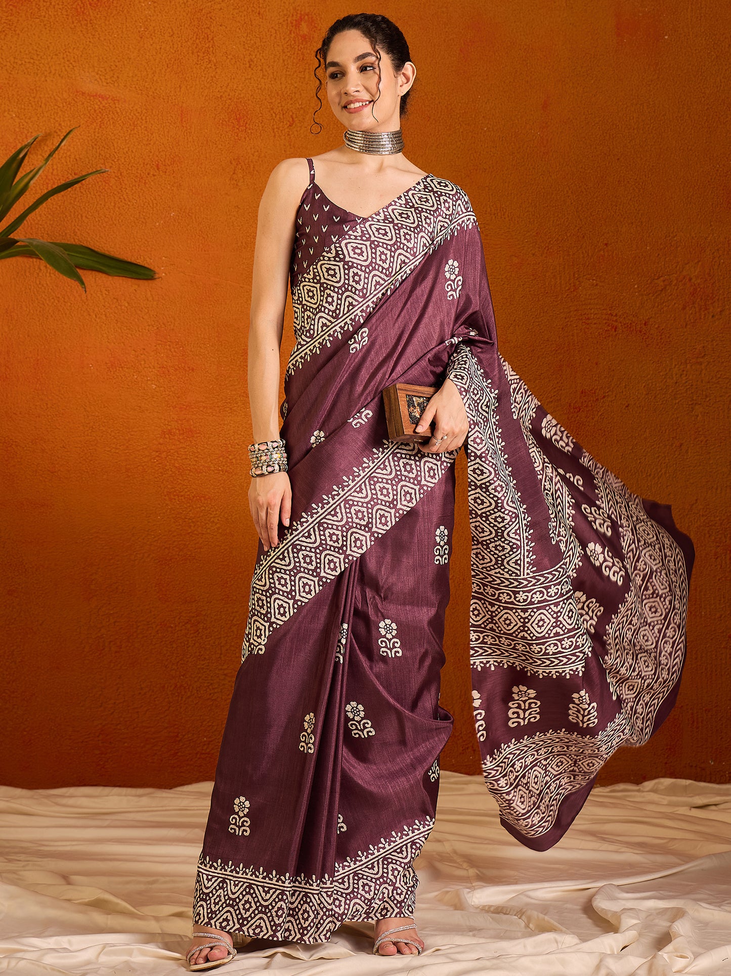 Women's Cotton Blend Burgundy Printed Designer Saree With Blouse Piece