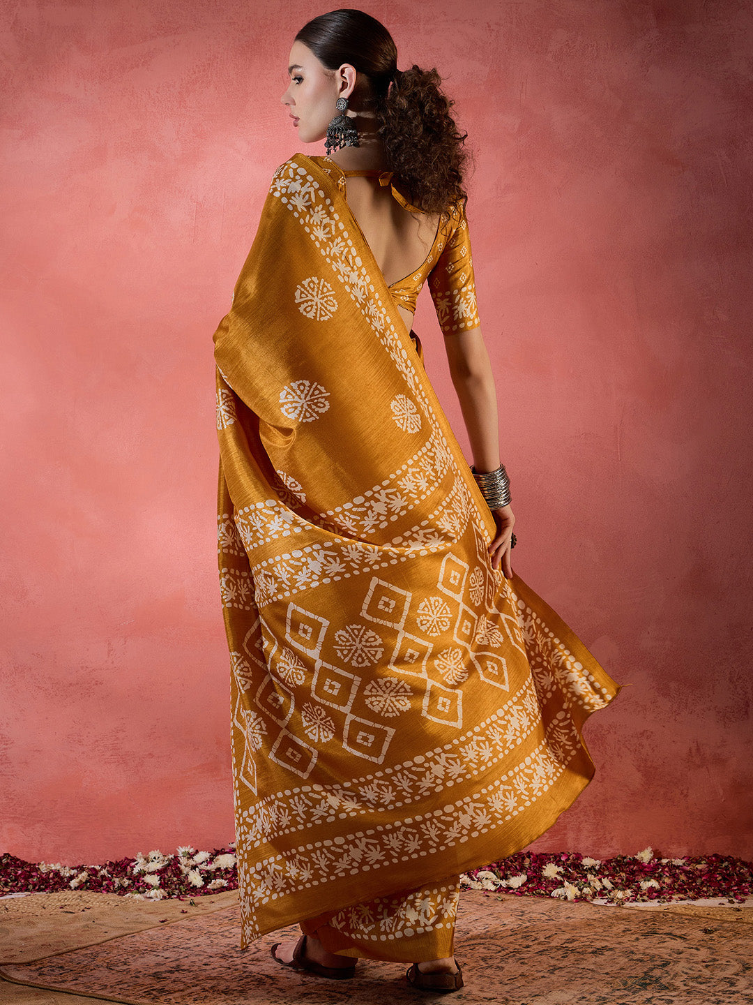 Women's Cotton Blend Mustard Printed Designer Saree With Blouse Piece