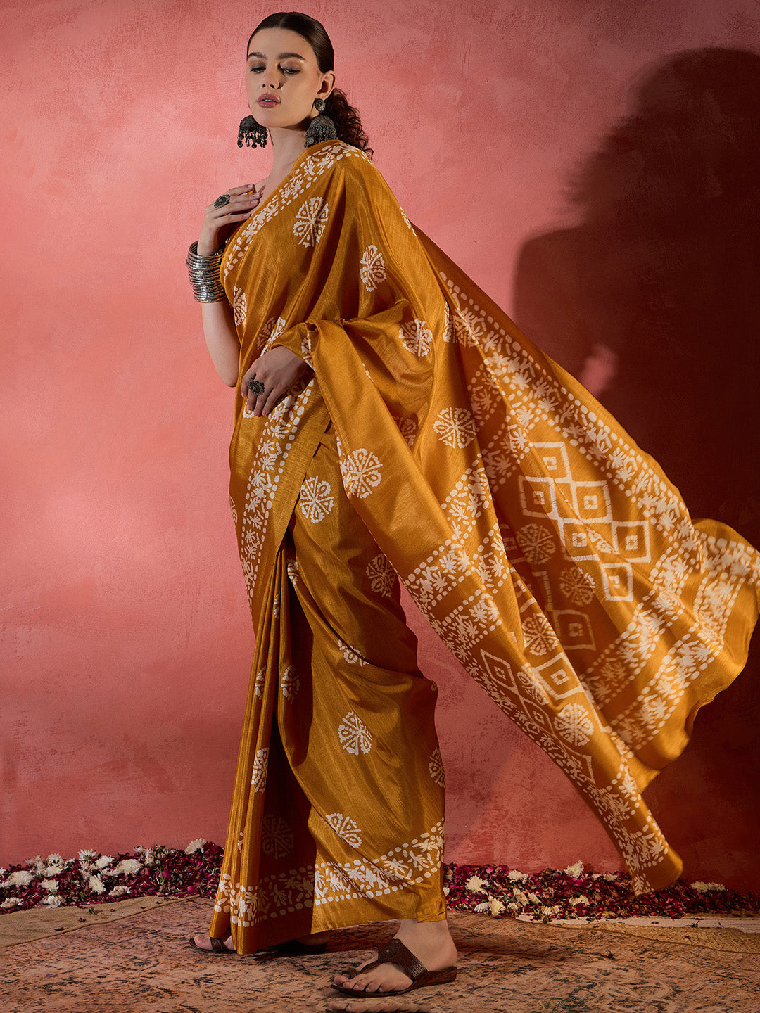 Women's Cotton Blend Mustard Printed Designer Saree With Blouse Piece