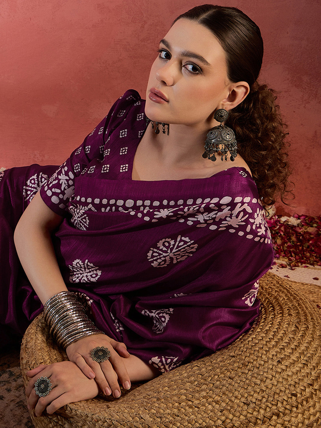 Women's Cotton Blend Magenta Printed Designer Saree With Blouse Piece