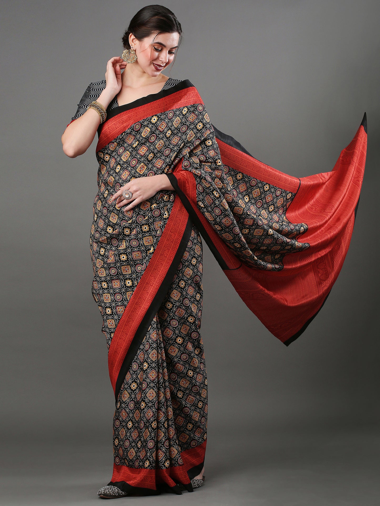 Women's Dola Silk Black Digital Print Designer Saree With Blouse Piece