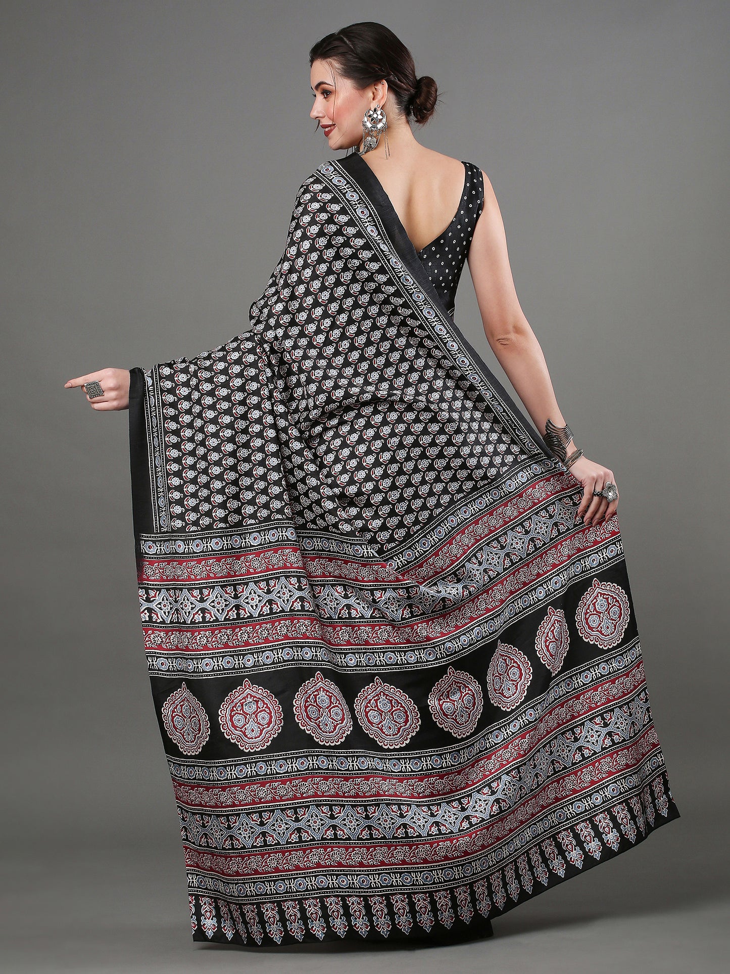 Women's Dola Silk Black Digital Print Designer Saree With Blouse Piece