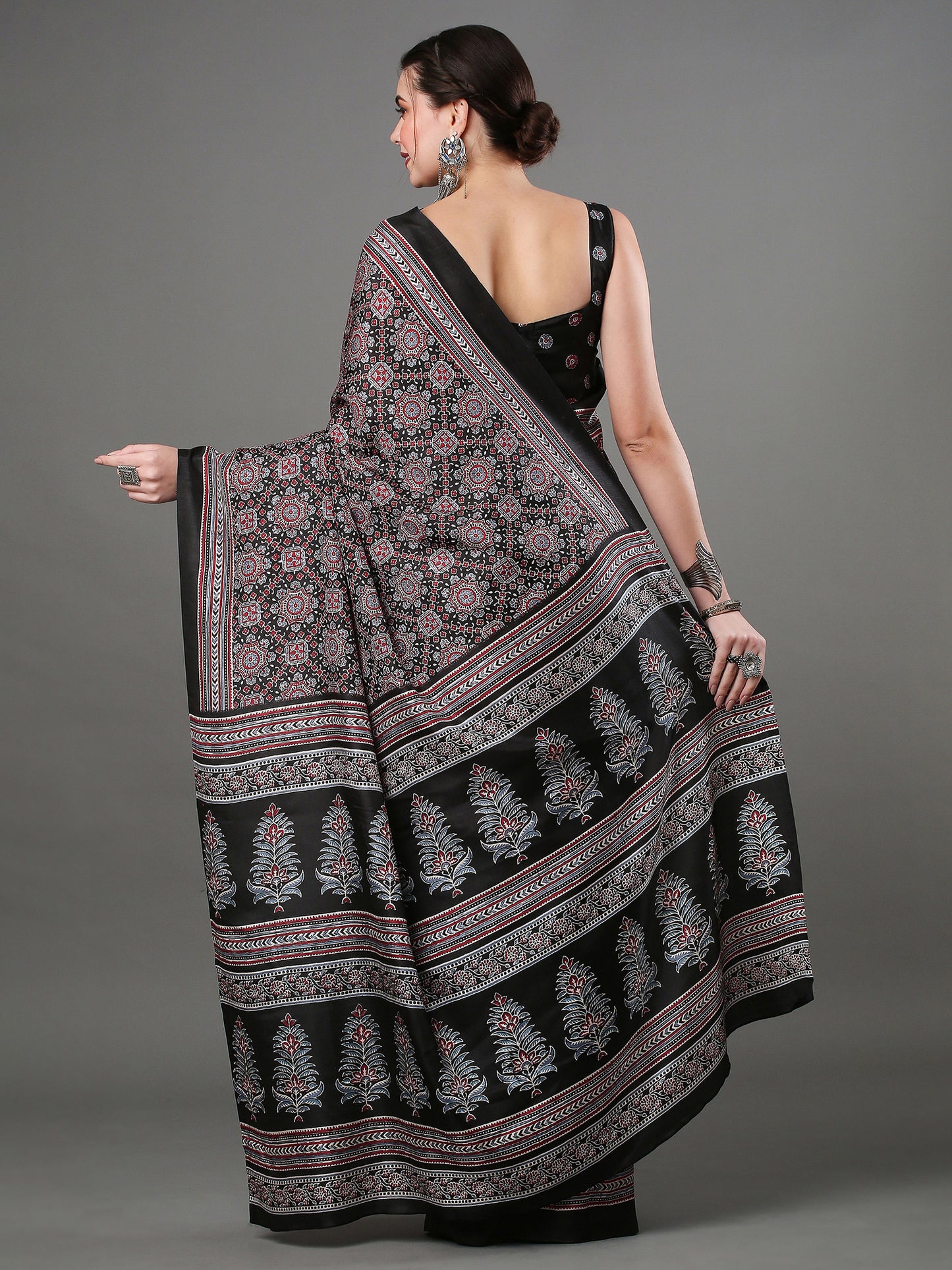 Women's Dola Silk Black Digital Print Designer Saree With Blouse Piece