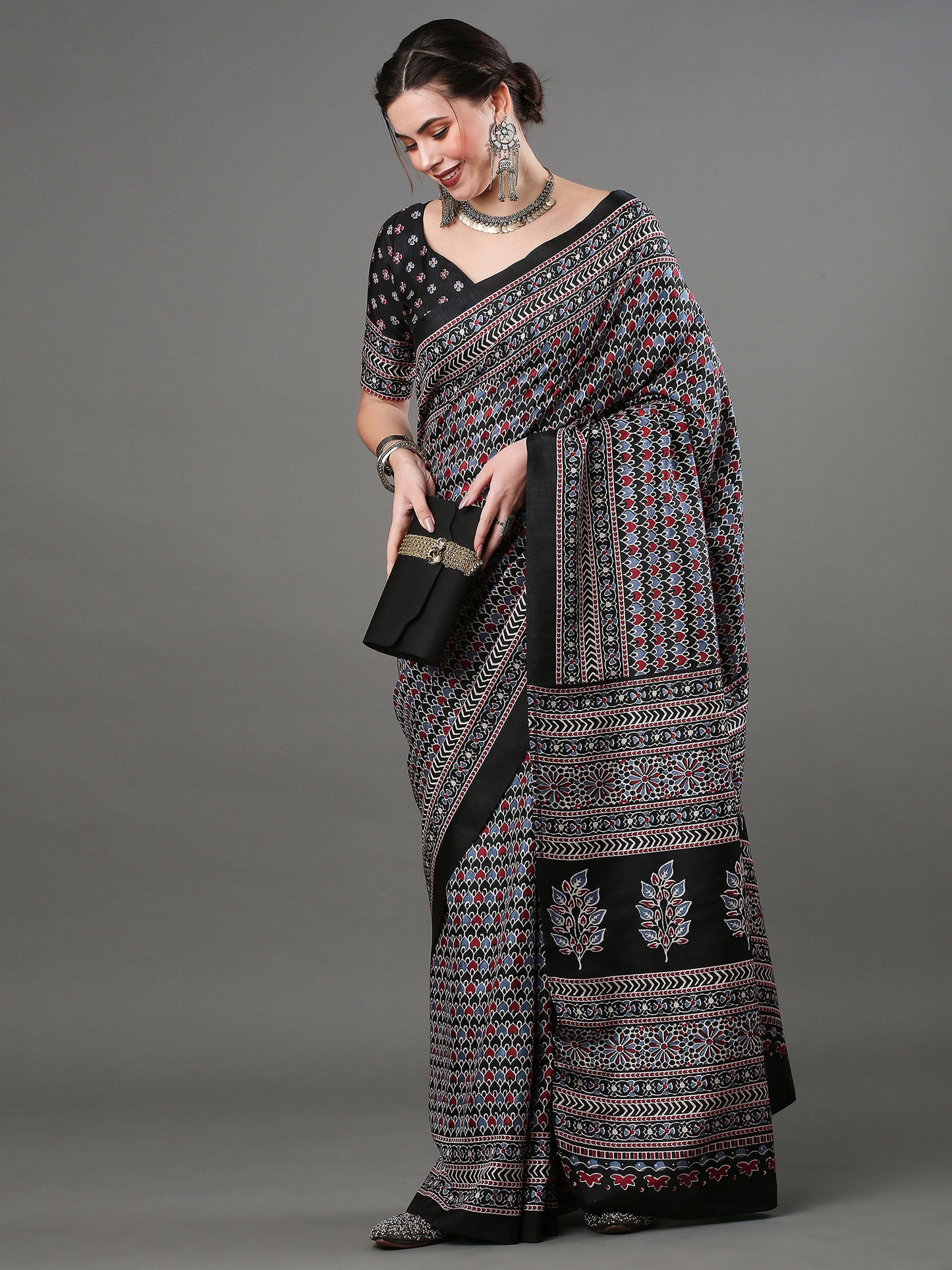 Women's Dola Silk Black Digital Print Designer Saree With Blouse Piece