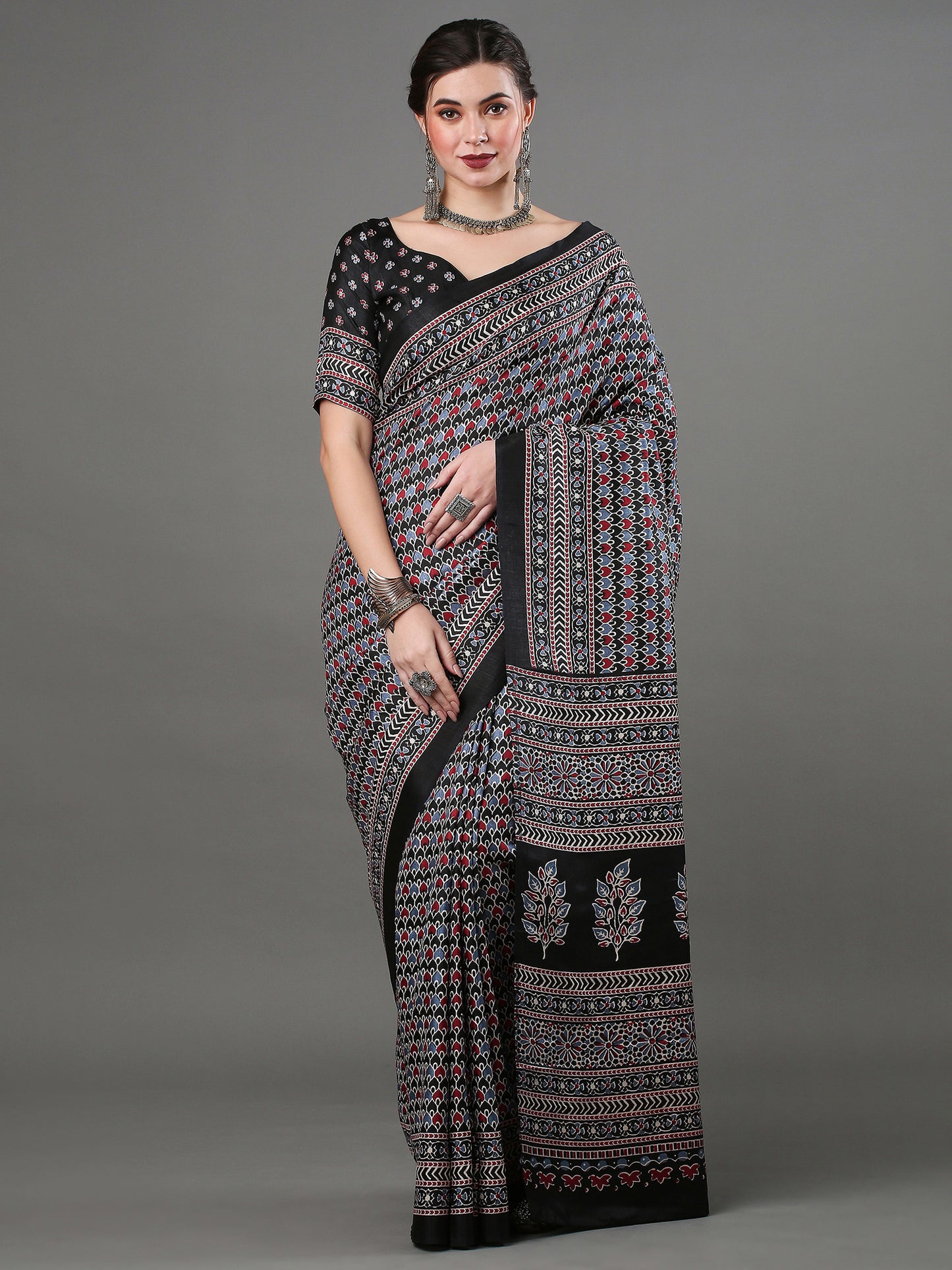 Women's Dola Silk Black Digital Print Designer Saree With Blouse Piece