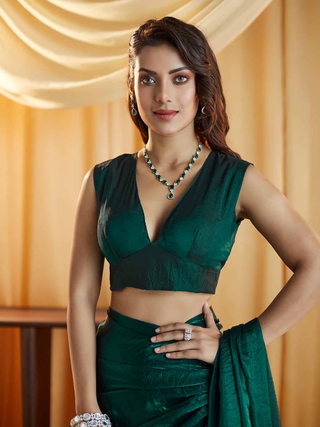 Dhiyona KS Women's women peacock blue solid silk saree