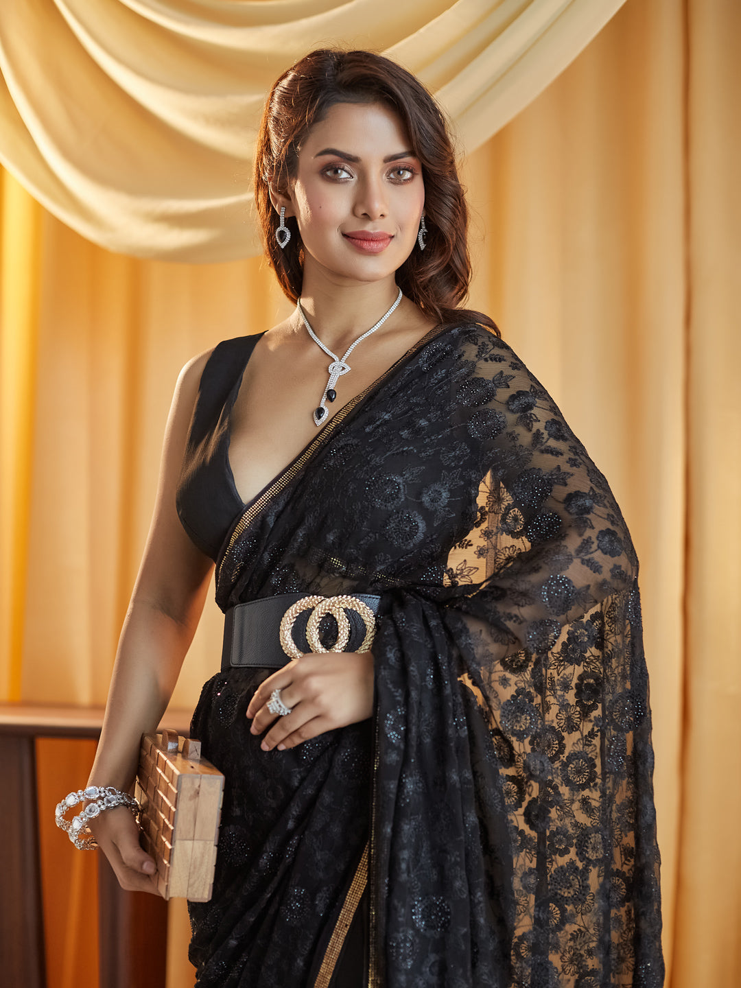Dhiyona KS Women's Embellished Chikankari Pure Chiffon Saree