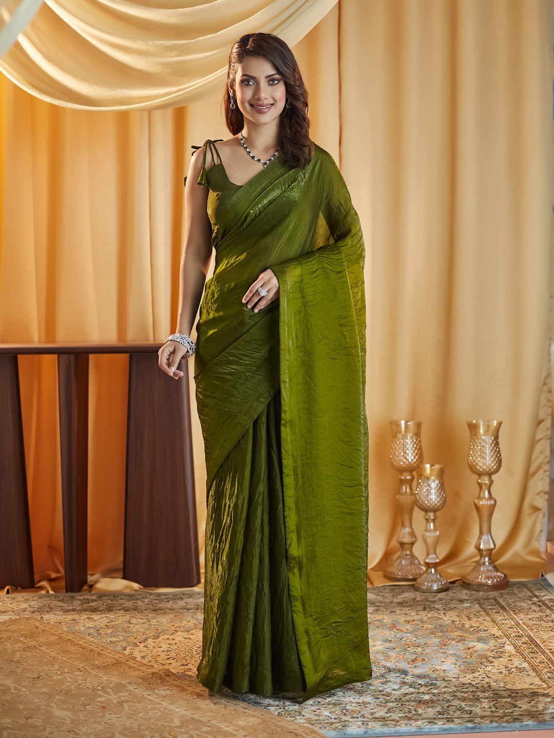 Dhiyona KS Women's women mahendi solid silk saree