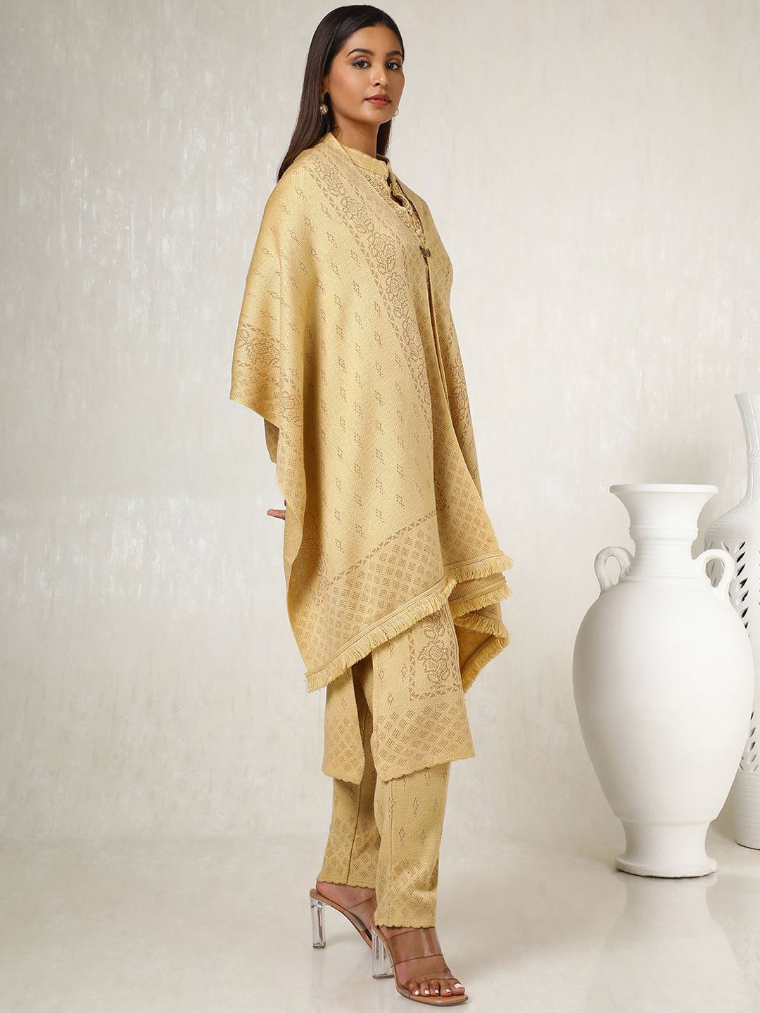 Dhiyona SO Women's Women Ethnic Motifs Regular Thread Work Kurta with Trousers & With Dupatta
