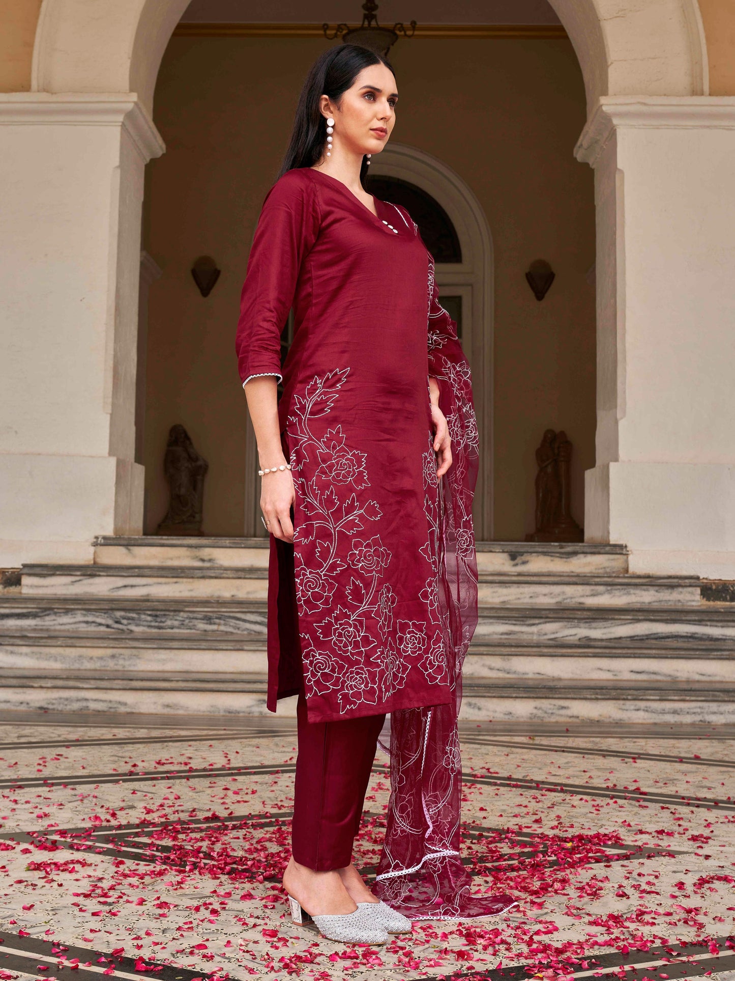 Dhiyona TI Women's Blend White Thready Work Kurta with Pant and Dupatta