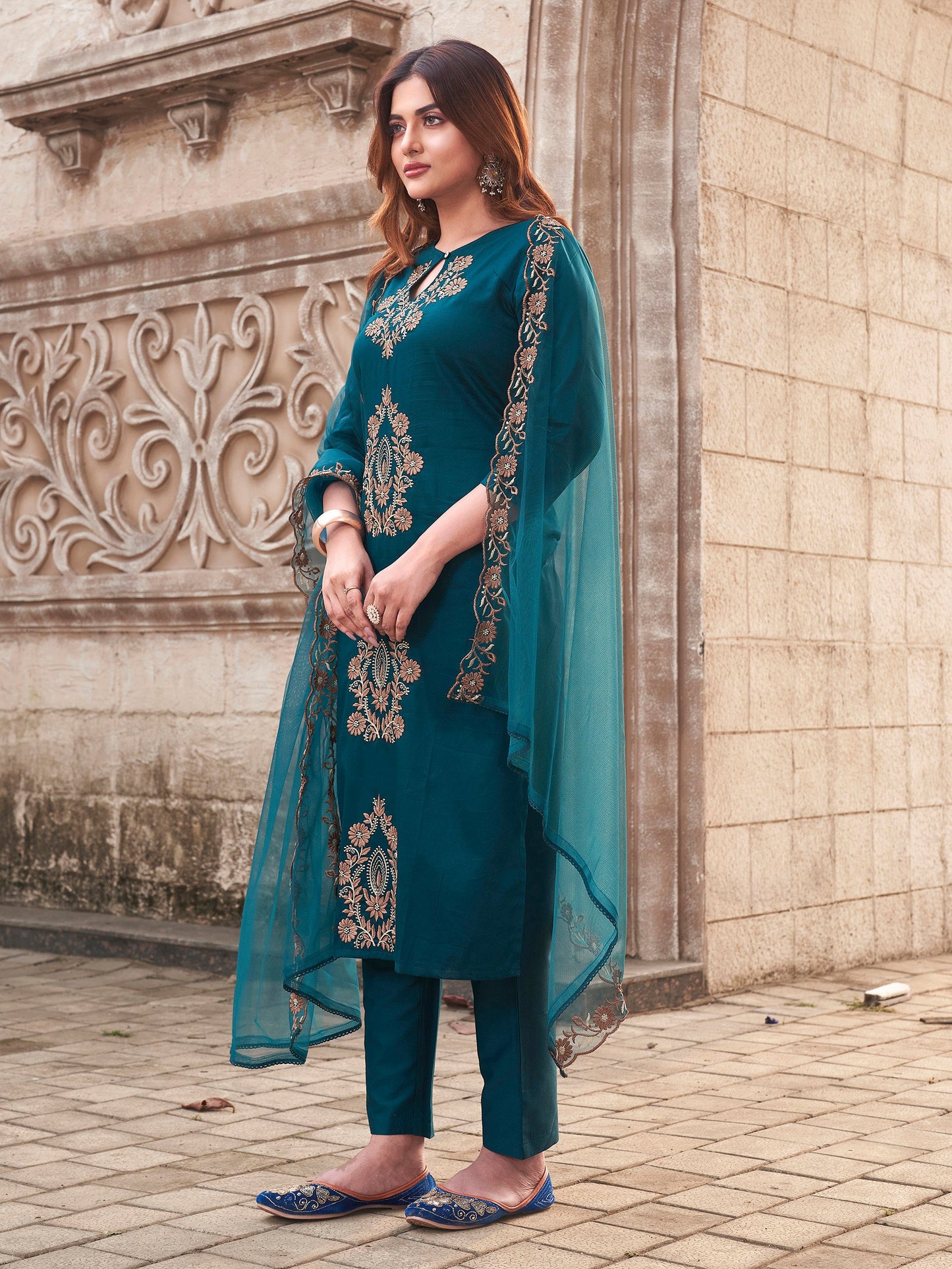 Dhiyona TI Women's Women Teal Cotton Blend Embroidered Kurta with Pant and Dupatta