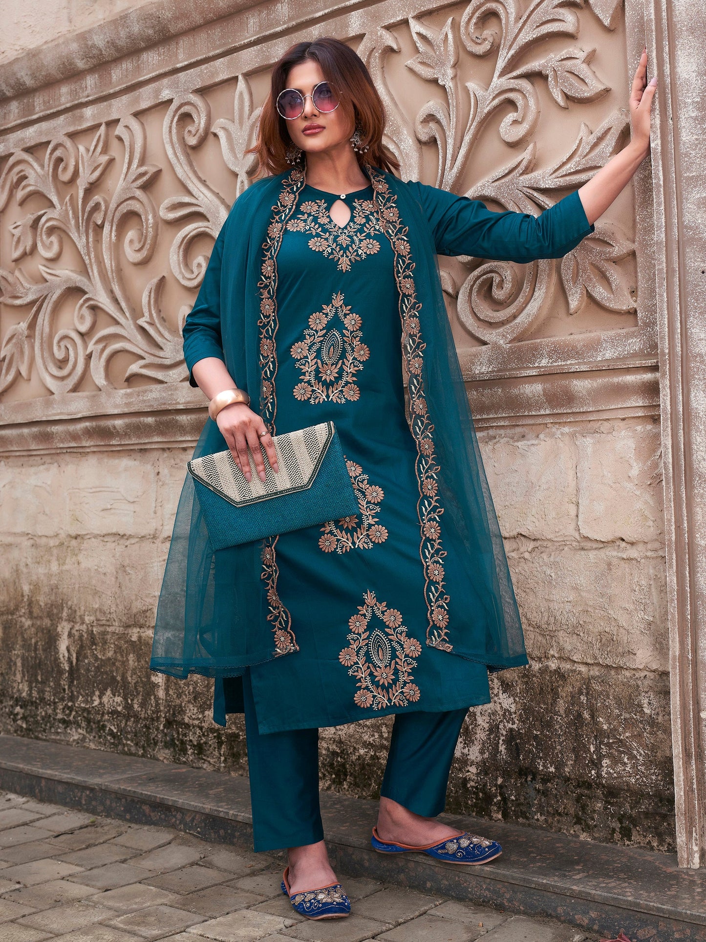 Dhiyona TI Women's Women Teal Cotton Blend Embroidered Kurta with Pant and Dupatta