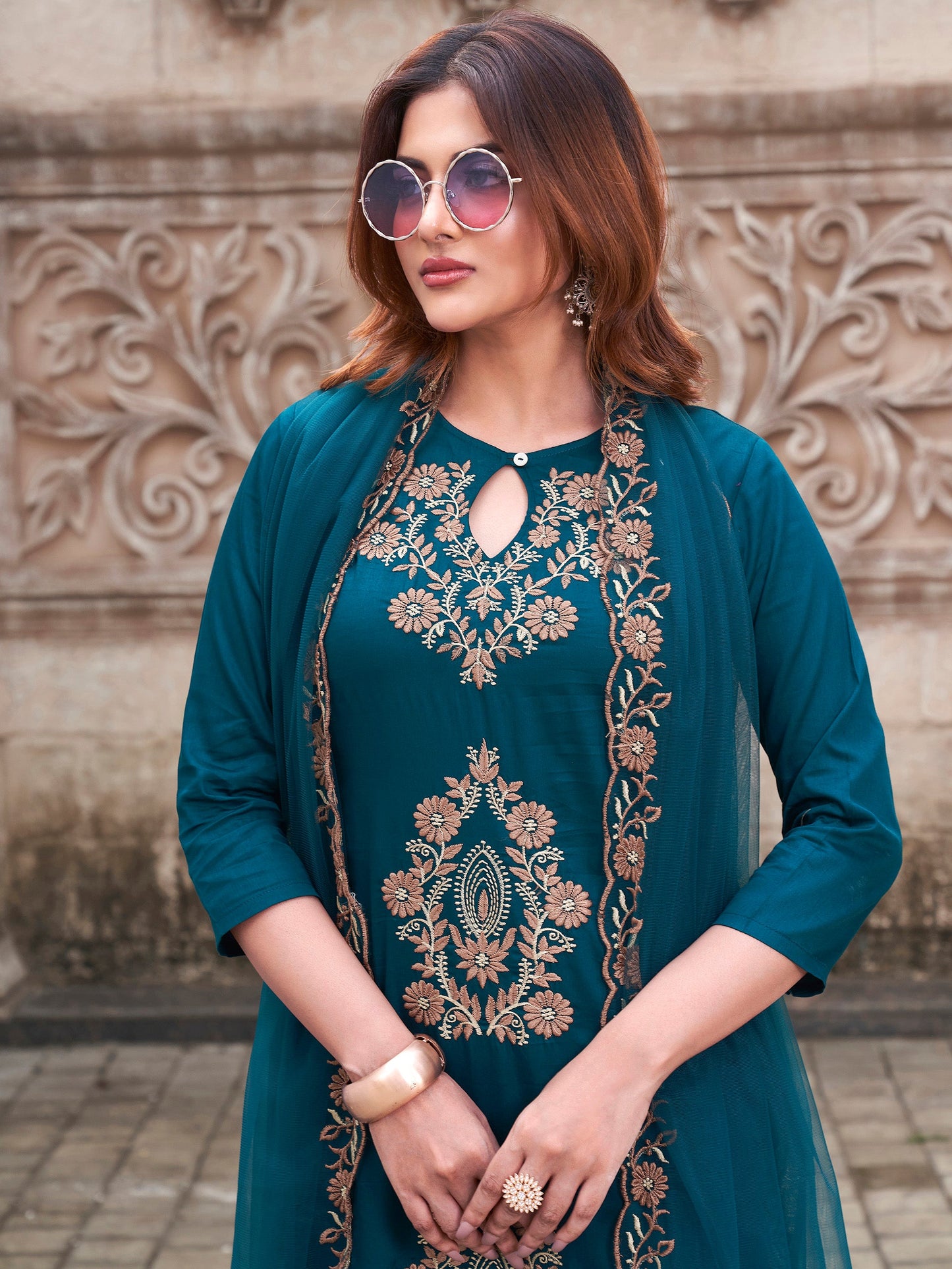 Dhiyona TI Women's Women Teal Cotton Blend Embroidered Kurta with Pant and Dupatta