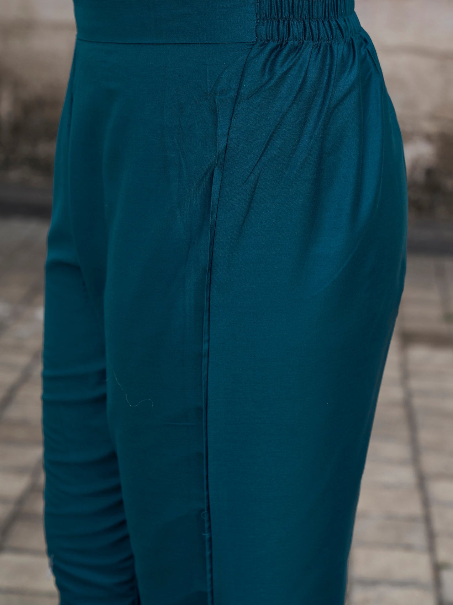 Dhiyona TI Women's Women Teal Cotton Blend Embroidered Kurta with Pant and Dupatta