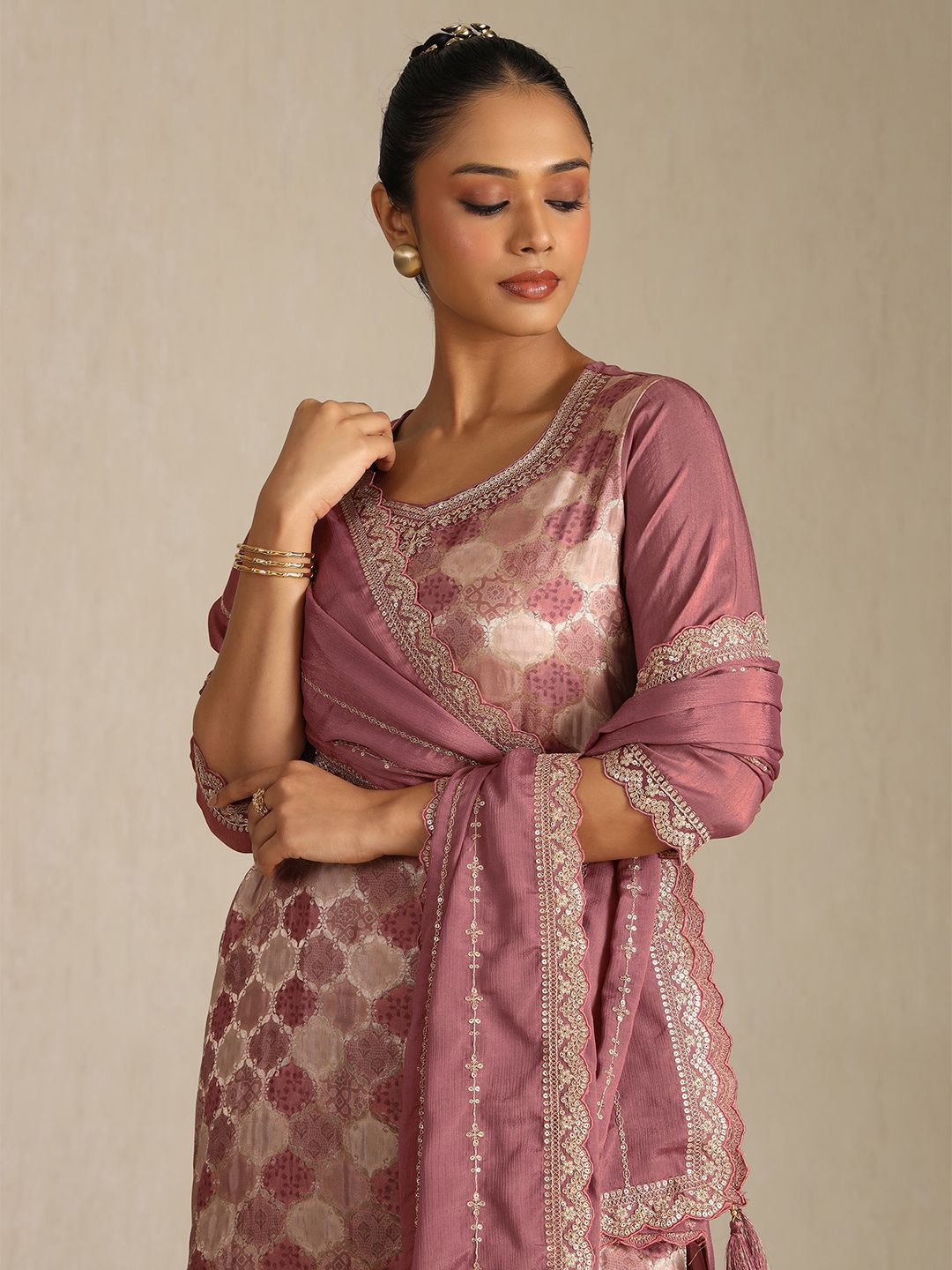 Dhiyona SO Women's Floral Printed U-Neck Sequinned Kurta With Palazzos & Dupatta