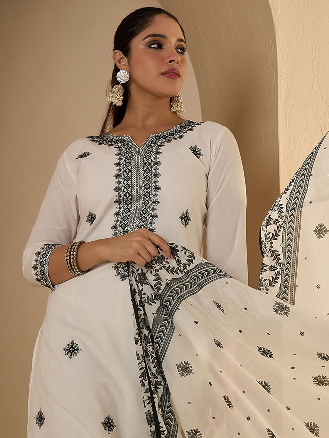 Dhiyona IE Women's Women Ethnic Motifs Pure Cotton Kurta with Trousers & With Dupatta Kurta Sets