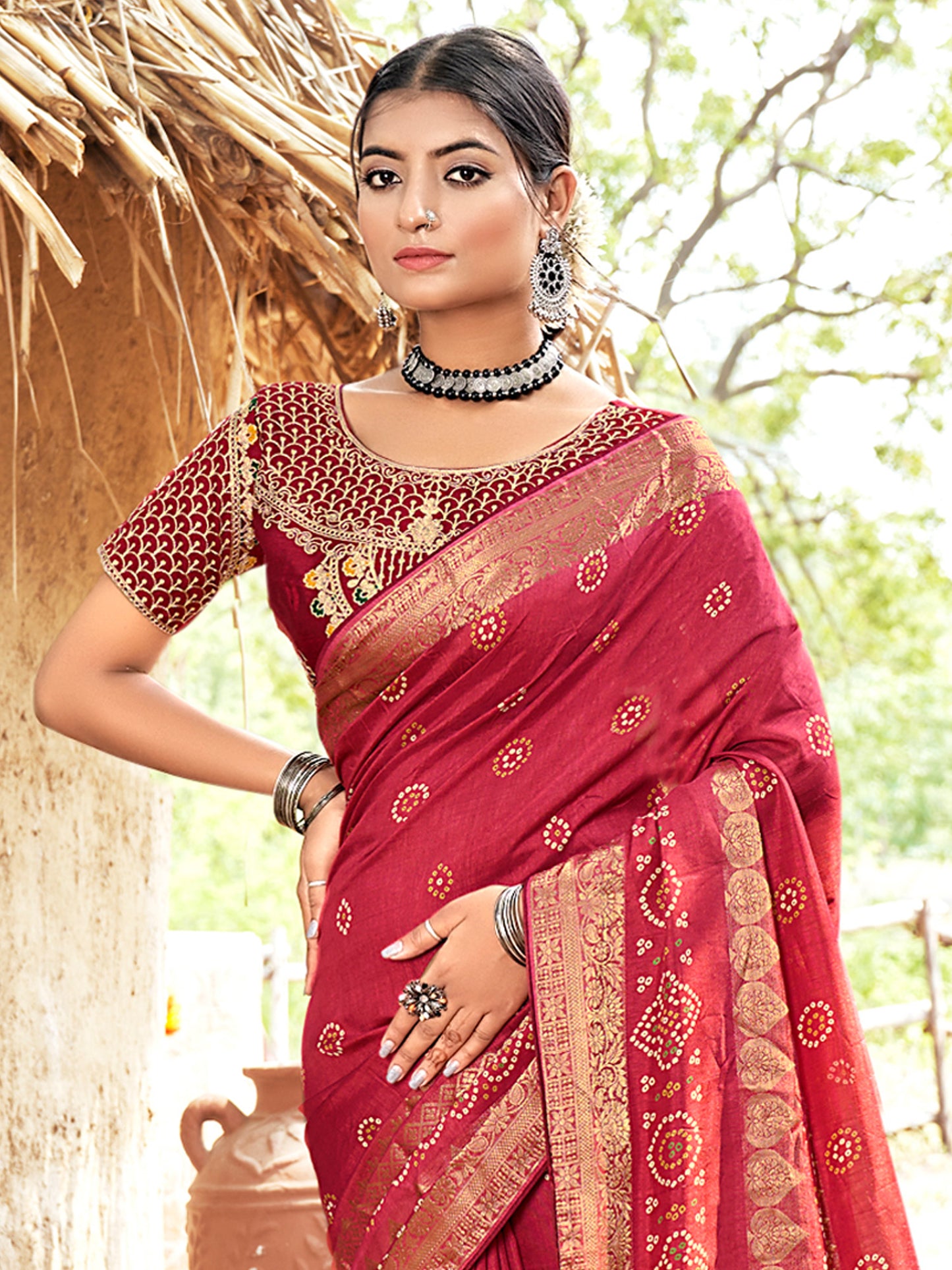 Women's Pure Silk Red Woven Design Designer Saree With Blouse Piece