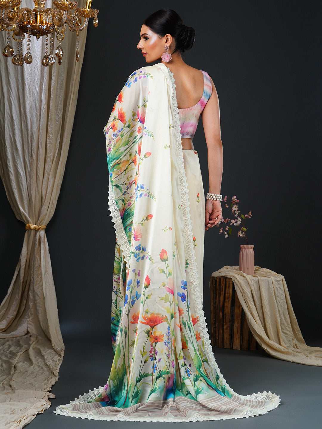 Women's Georgette Multicolored Digital Print Designer Saree With Blouse Piece