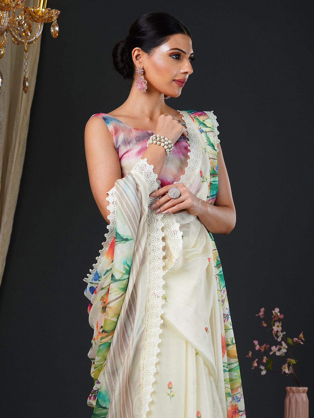Women's Georgette Multicolored Digital Print Designer Saree With Blouse Piece
