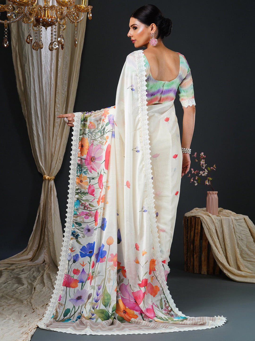 Women's Georgette Multicolored Digital Print Designer Saree With Blouse Piece