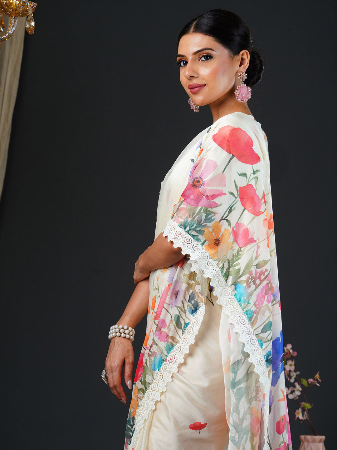 Women's Georgette Multicolored Digital Print Designer Saree With Blouse Piece