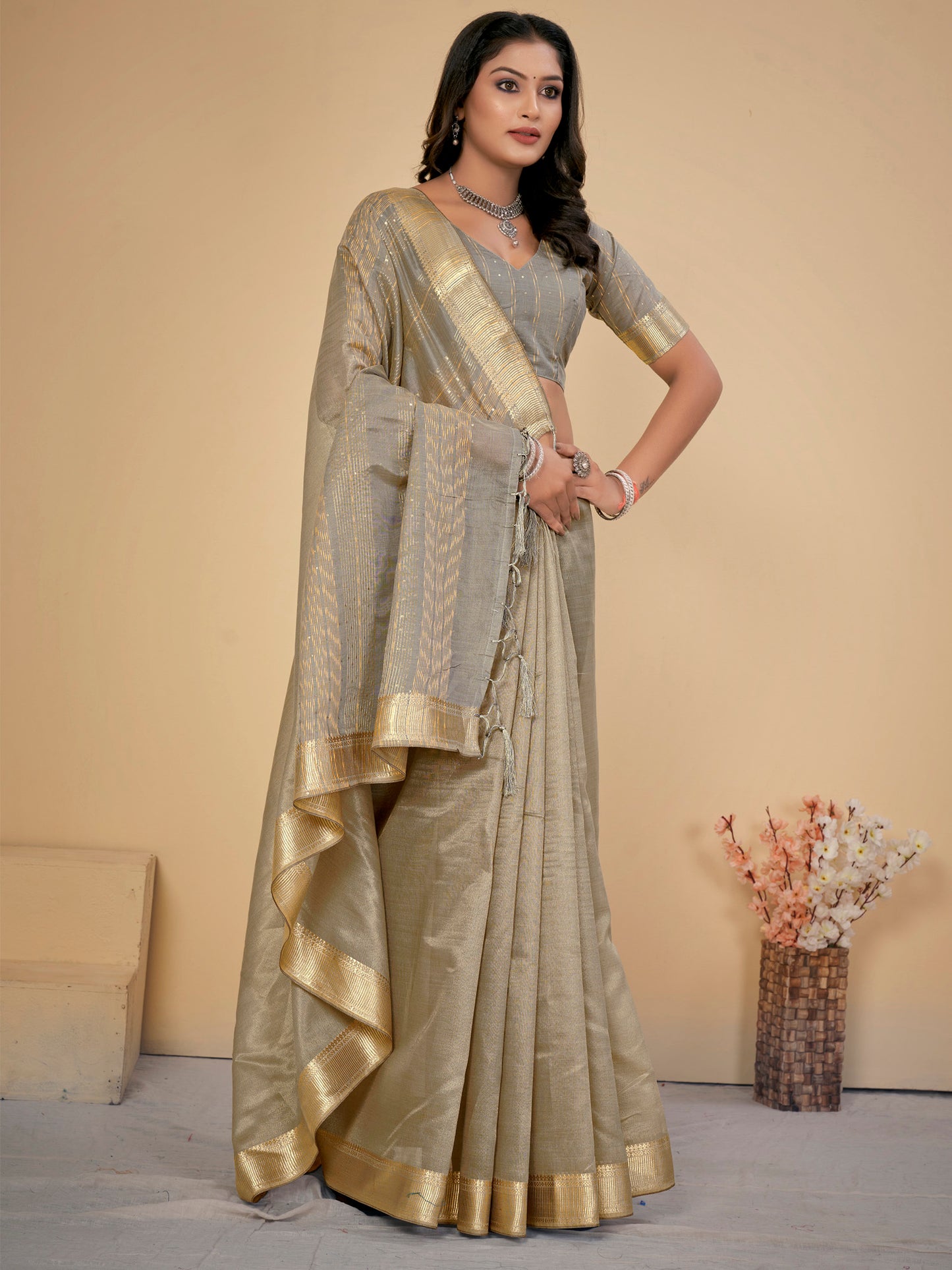 Women's Cotton Silk Grey Embellished Designer Saree With Blouse Piece