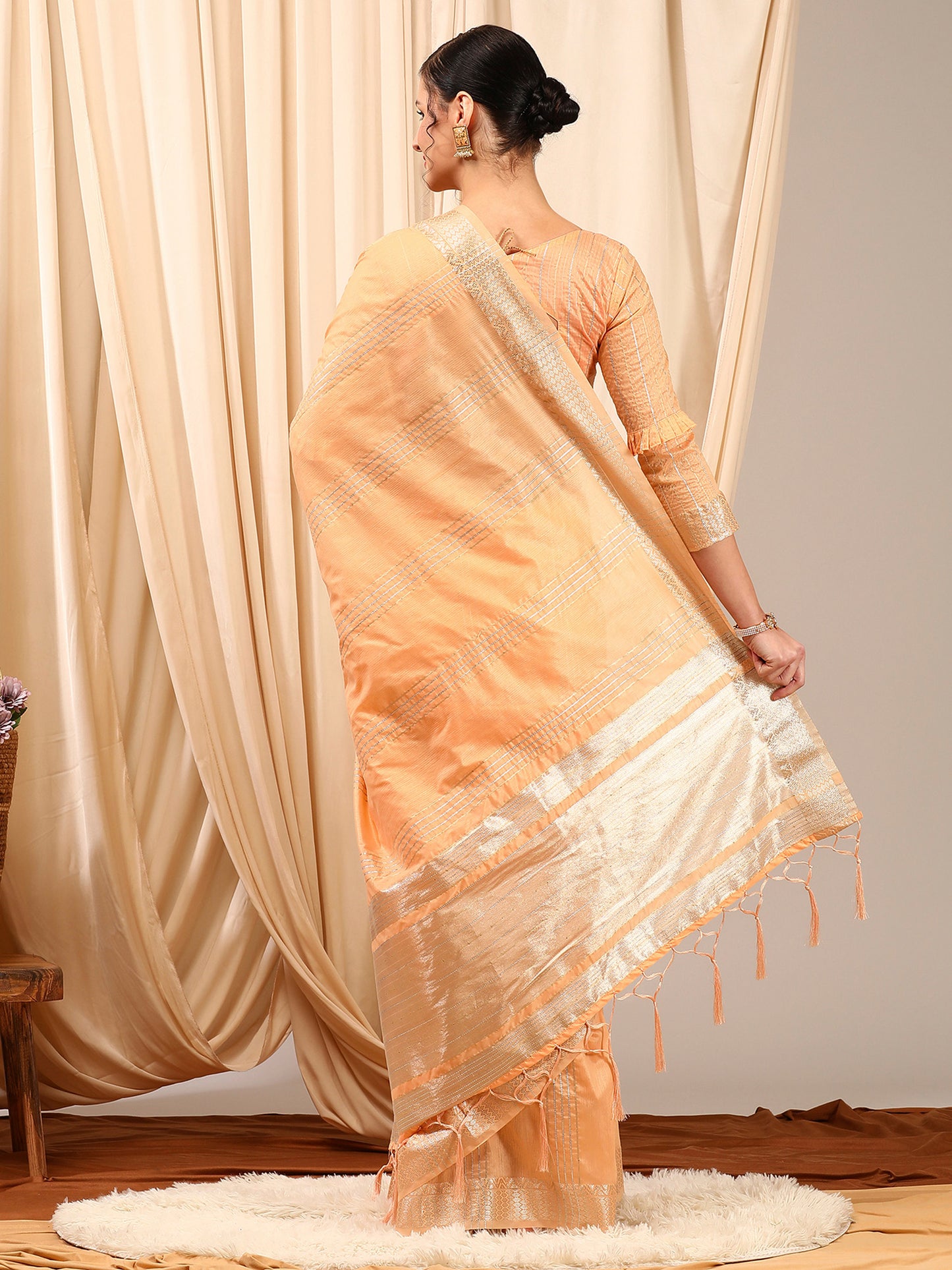Women's Linen Peach Woven Design Designer Saree With Blouse Piece