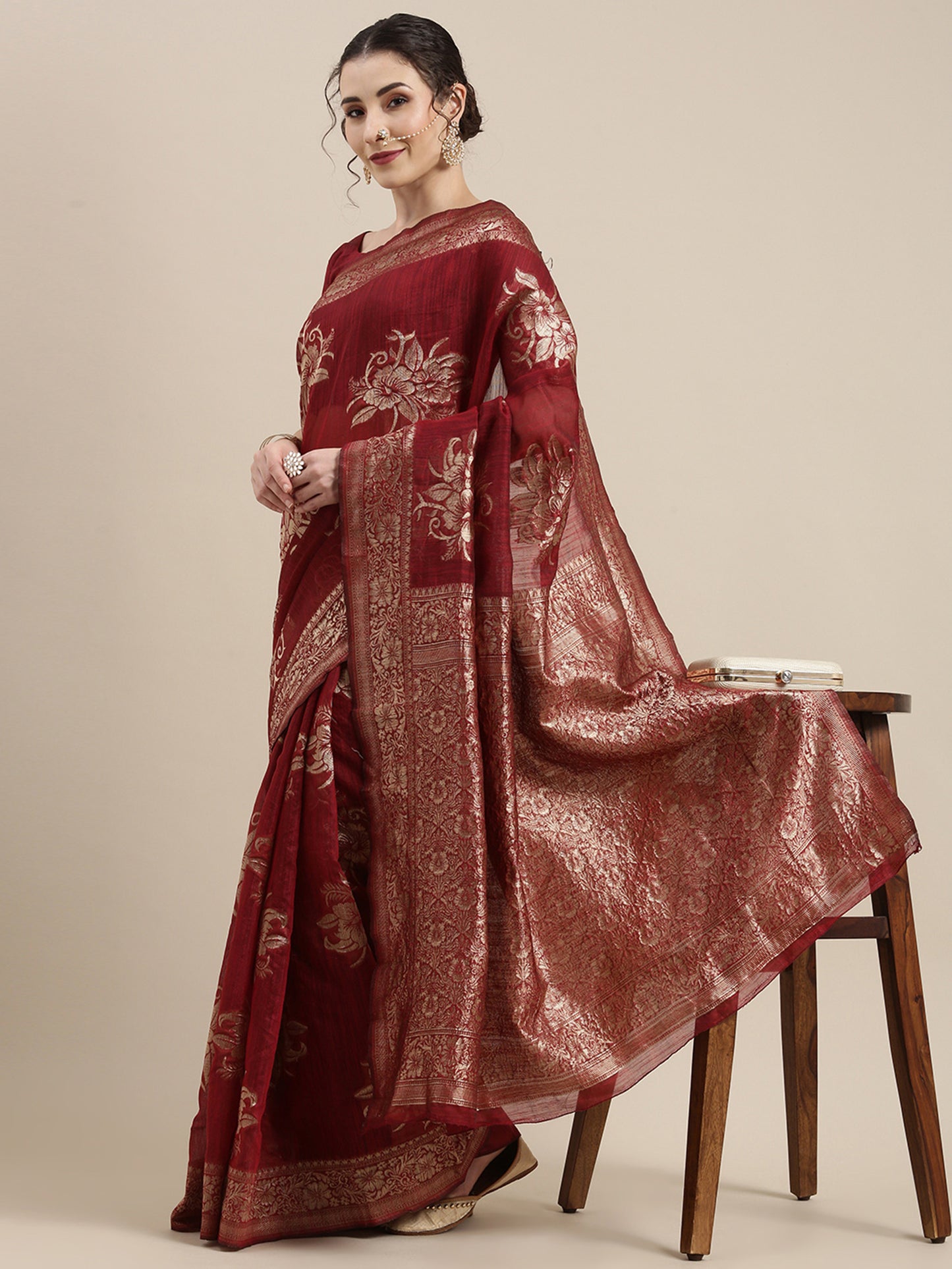 Women's Linen Maroon Woven Design Woven saree With Blouse Piece
