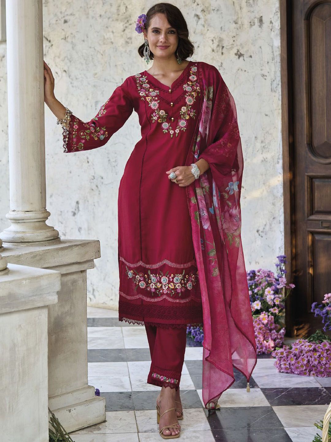 Dhiyona VA Women'sFloral Embroidered Thread Work Pure Cotton Straight Kurta & Trouser & Dupatta