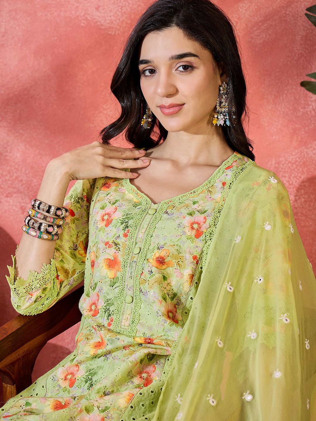 Dhiyona SN Women's Floral Printed Pure Cotton Sweetheart Neck Straight Kurta With Trousers & Dupatta