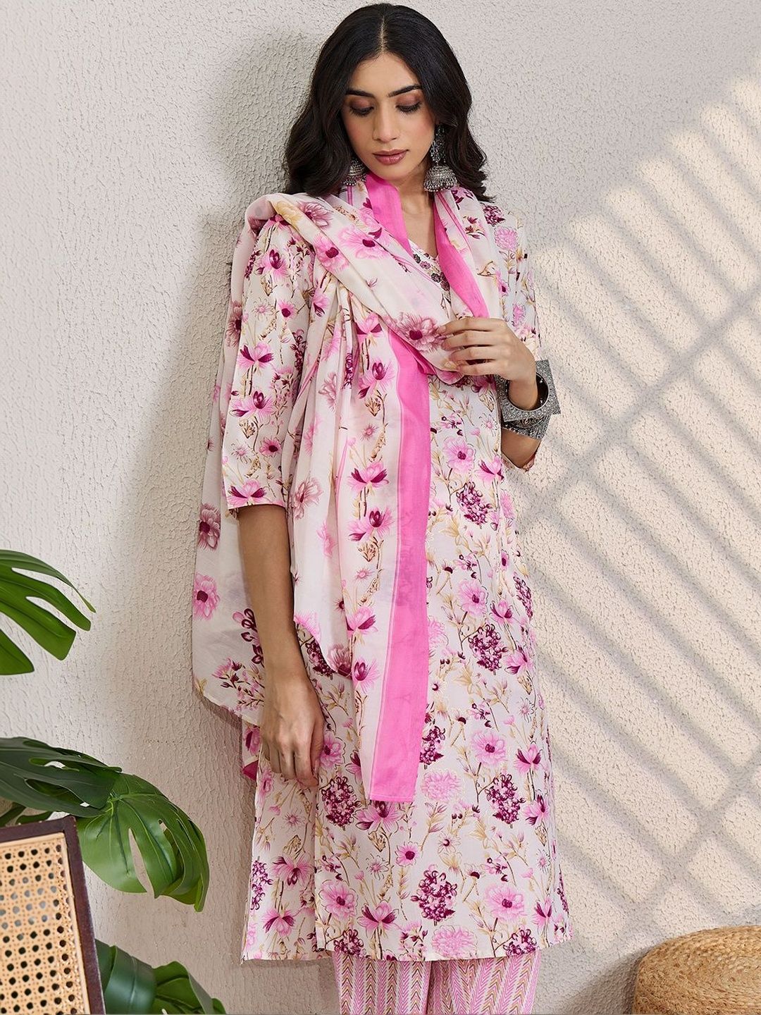 Women Floral Printed Regular Thread Work Pure Cotton Kurta with Trousers & With Dupatta