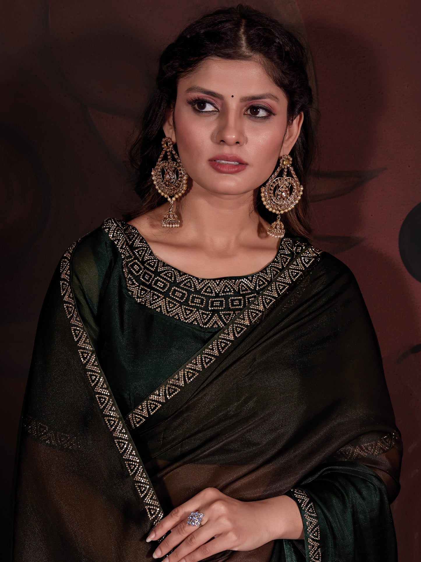 Women's Organza Dark Green Embellished Designer Saree With Blouse Piece