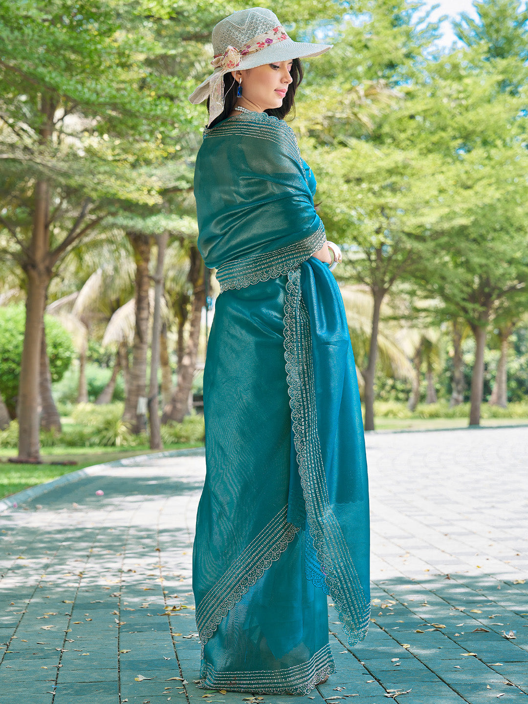 Women's Organza Blue Embellished Designer Saree With Blouse Piece