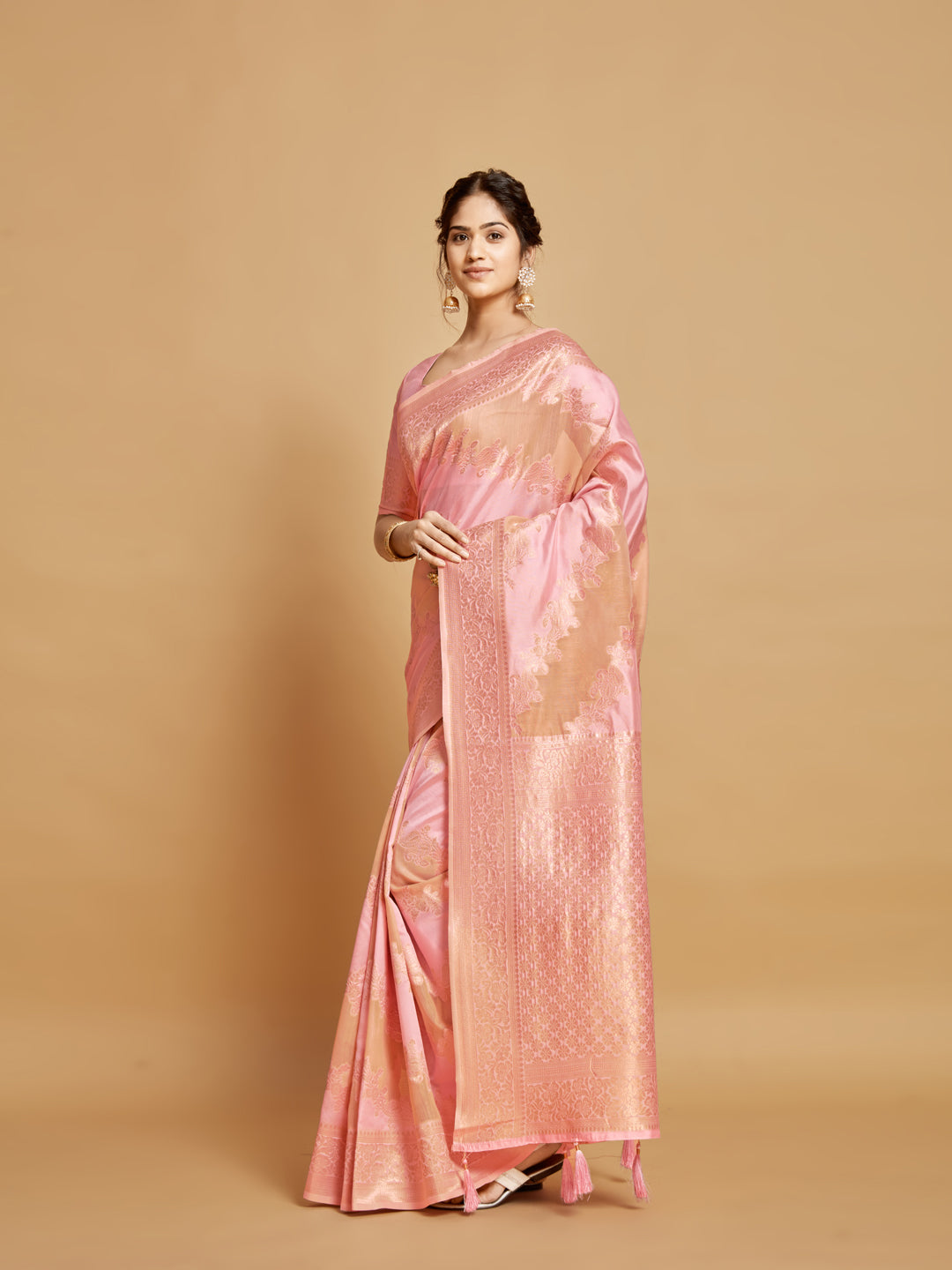 Dhiyona GR Women's Maira Bubblegum Pink Leheriya Zari Woven Design Linen Saree