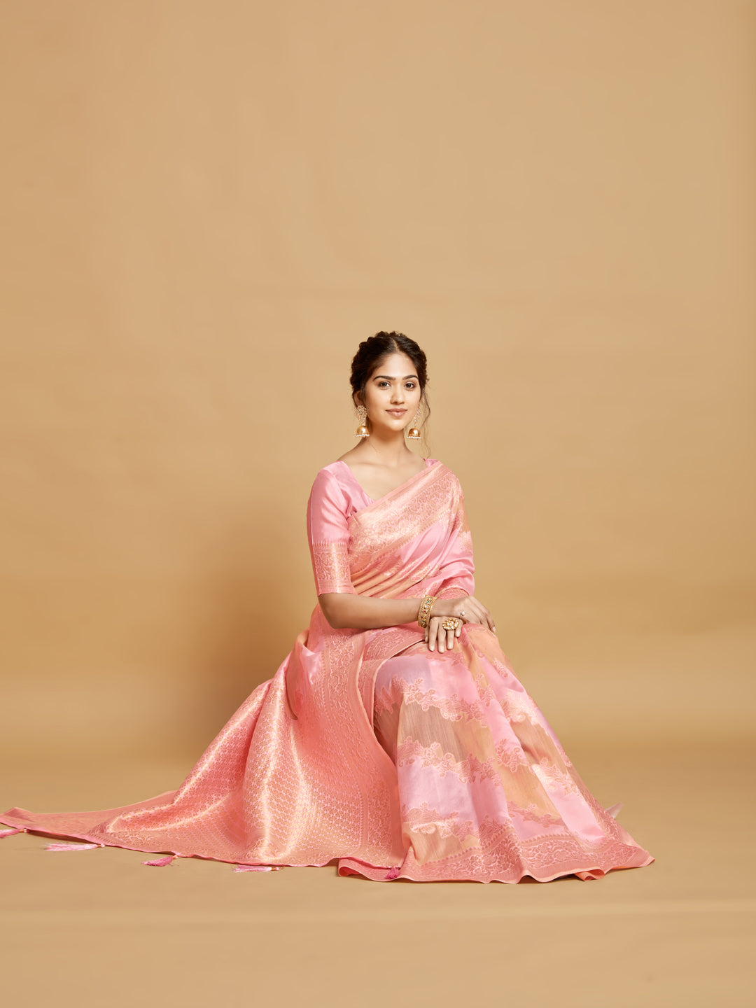Dhiyona GR Women's Maira Bubblegum Pink Leheriya Zari Woven Design Linen Saree