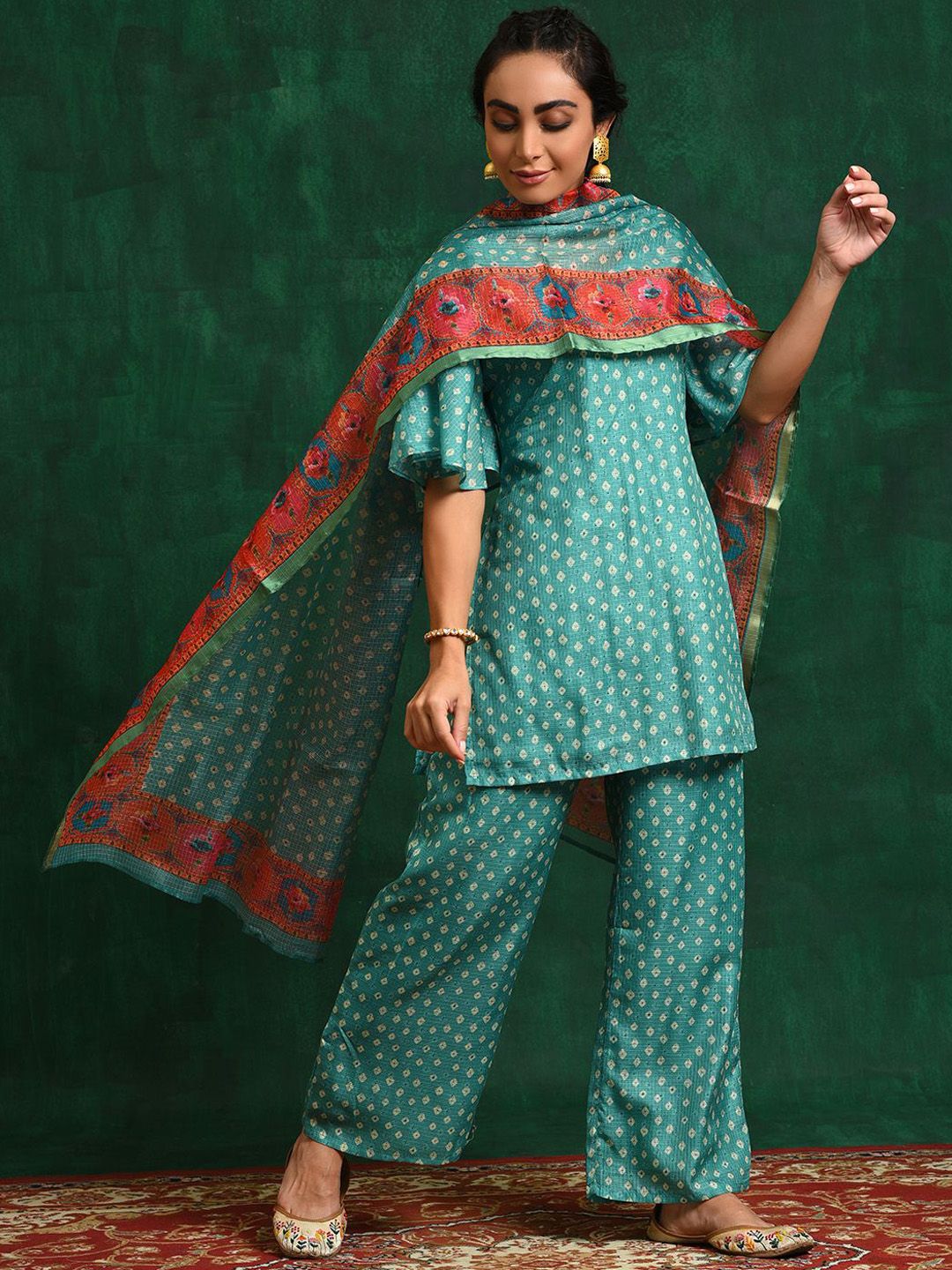 Dhiyona SN Women's Green Bandhani Printed Flared Sleeves Straight Kurta With Palazzo & Dupatta