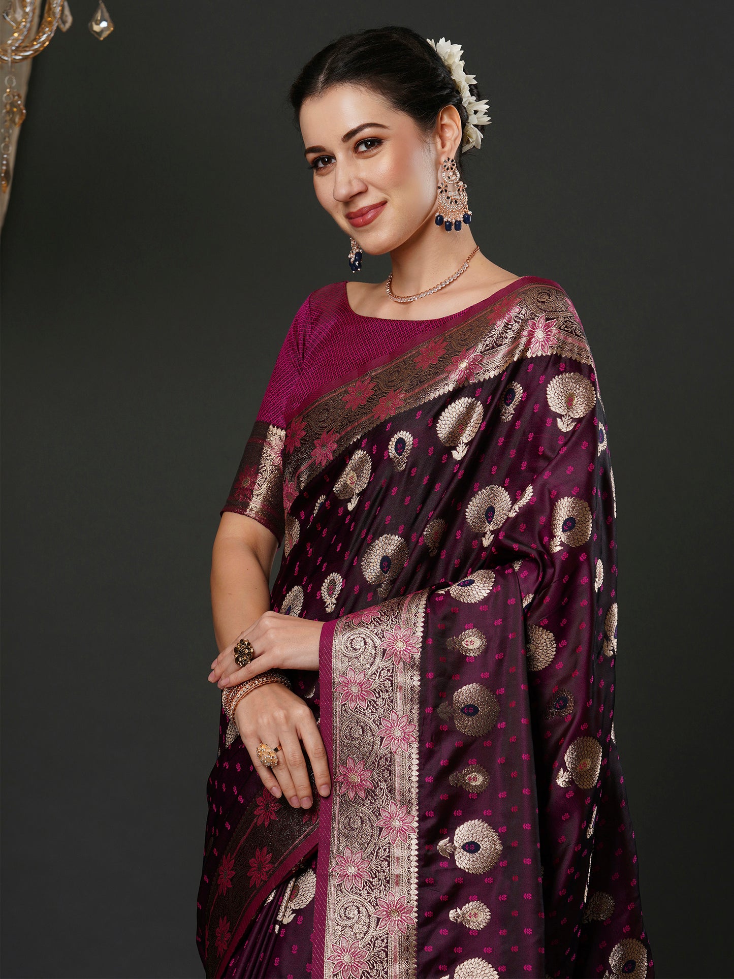 Women's Silk Blend Magenta Woven Design Designer Saree With Blouse Piece