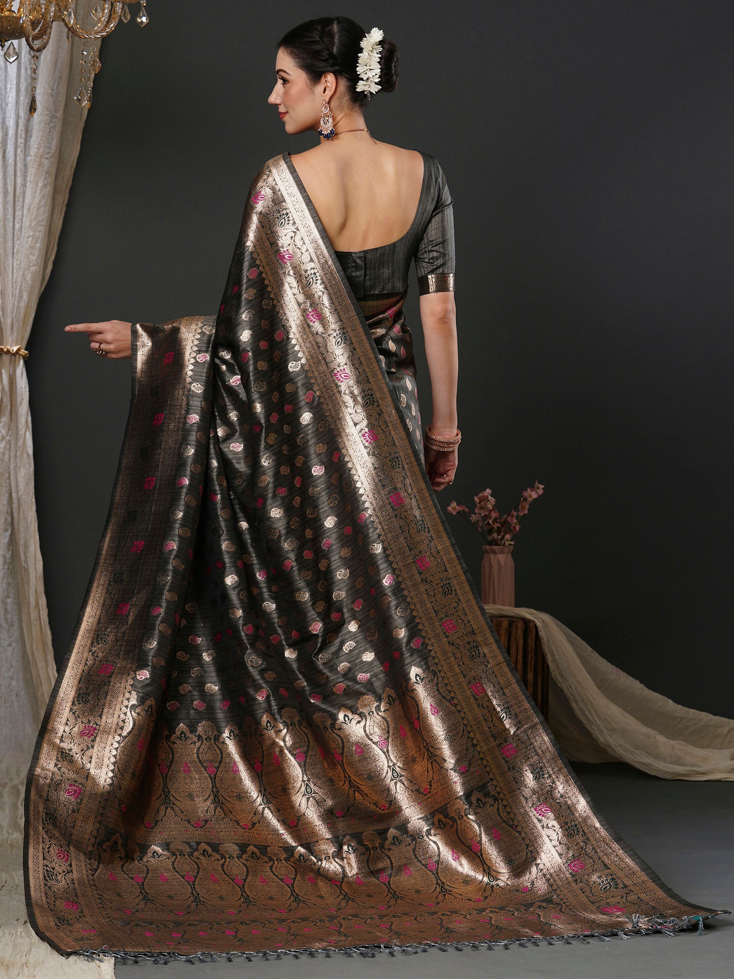 Women's Silk Blend Grey Woven Design Designer Saree With Blouse Piece