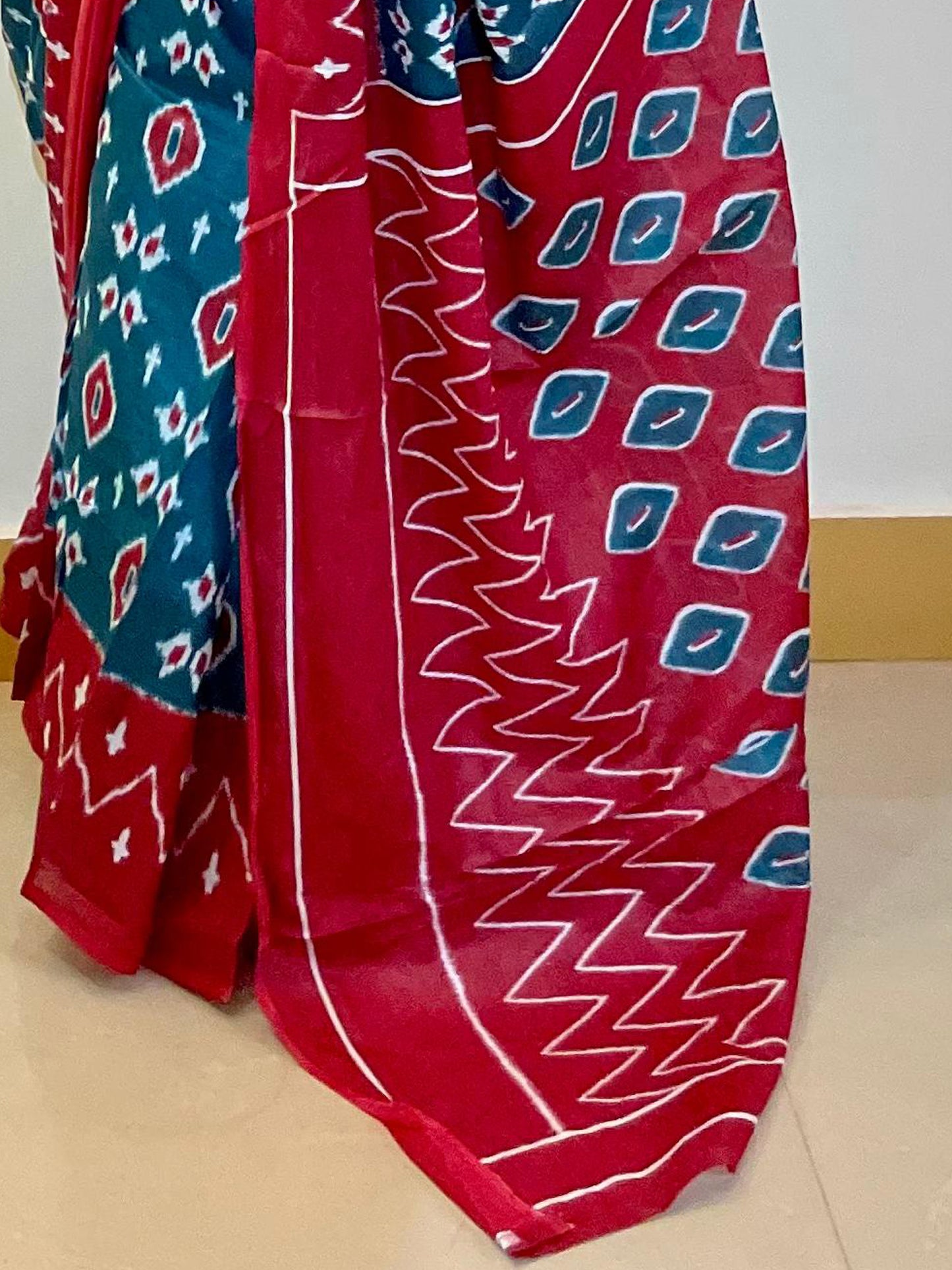 Women's Cotton Teal blue Printed Designer Saree With Blouse Piece