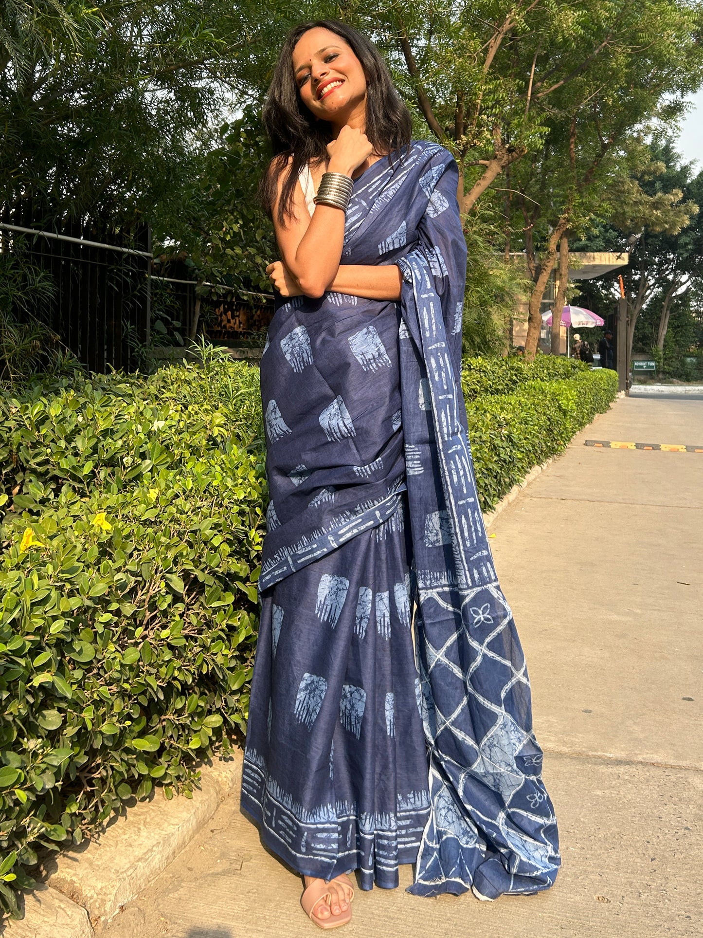 Women's Cotton Navy Blue Printed Designer Saree With Blouse Piece