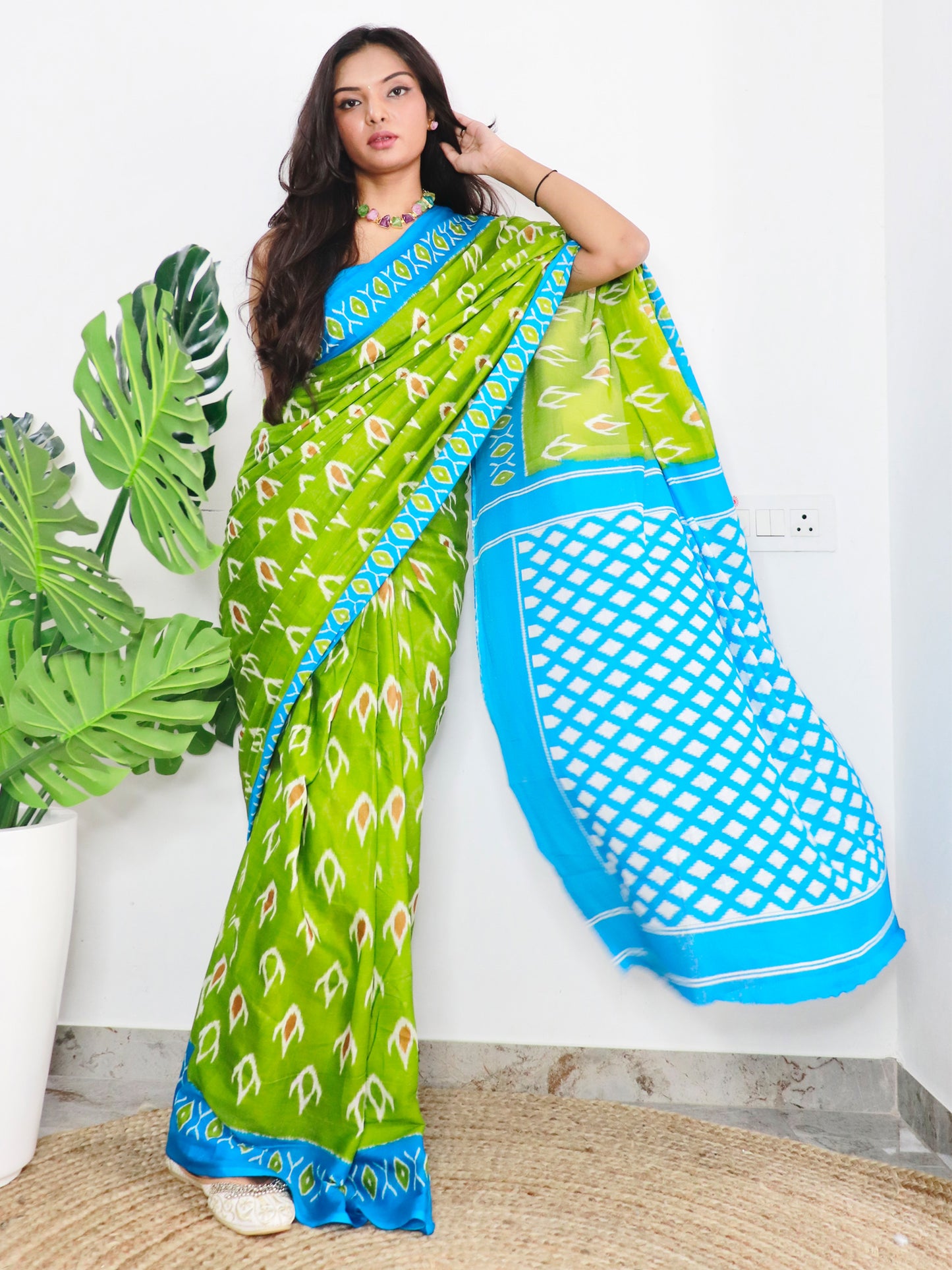 Women's Cotton Green Printed Designer Saree With Blouse Piece