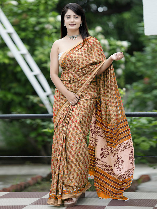 Women's Cotton White Printed Designer Saree With Blouse Piece
