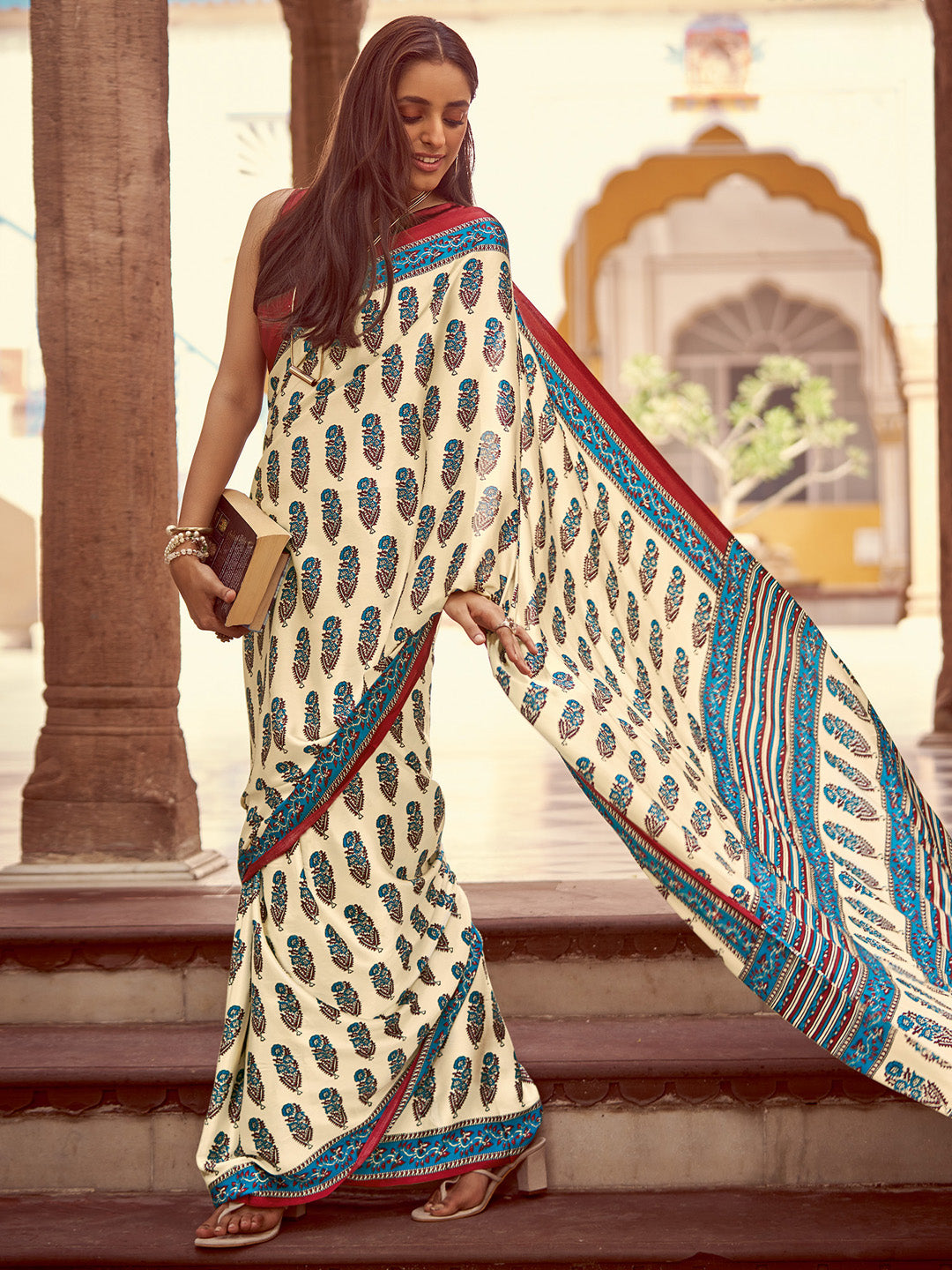 Women's Crepe Red Printed Designer Saree With Blouse Piece