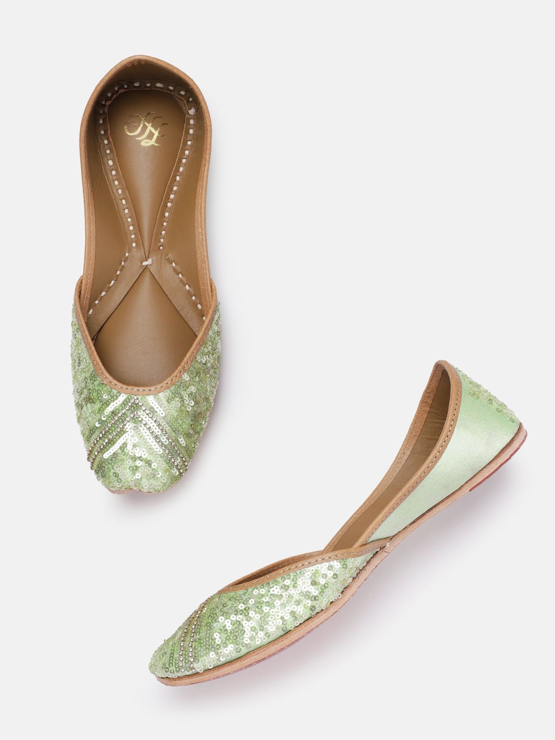 Dhiyona HOP Women Embellished Ethnic Mojaris