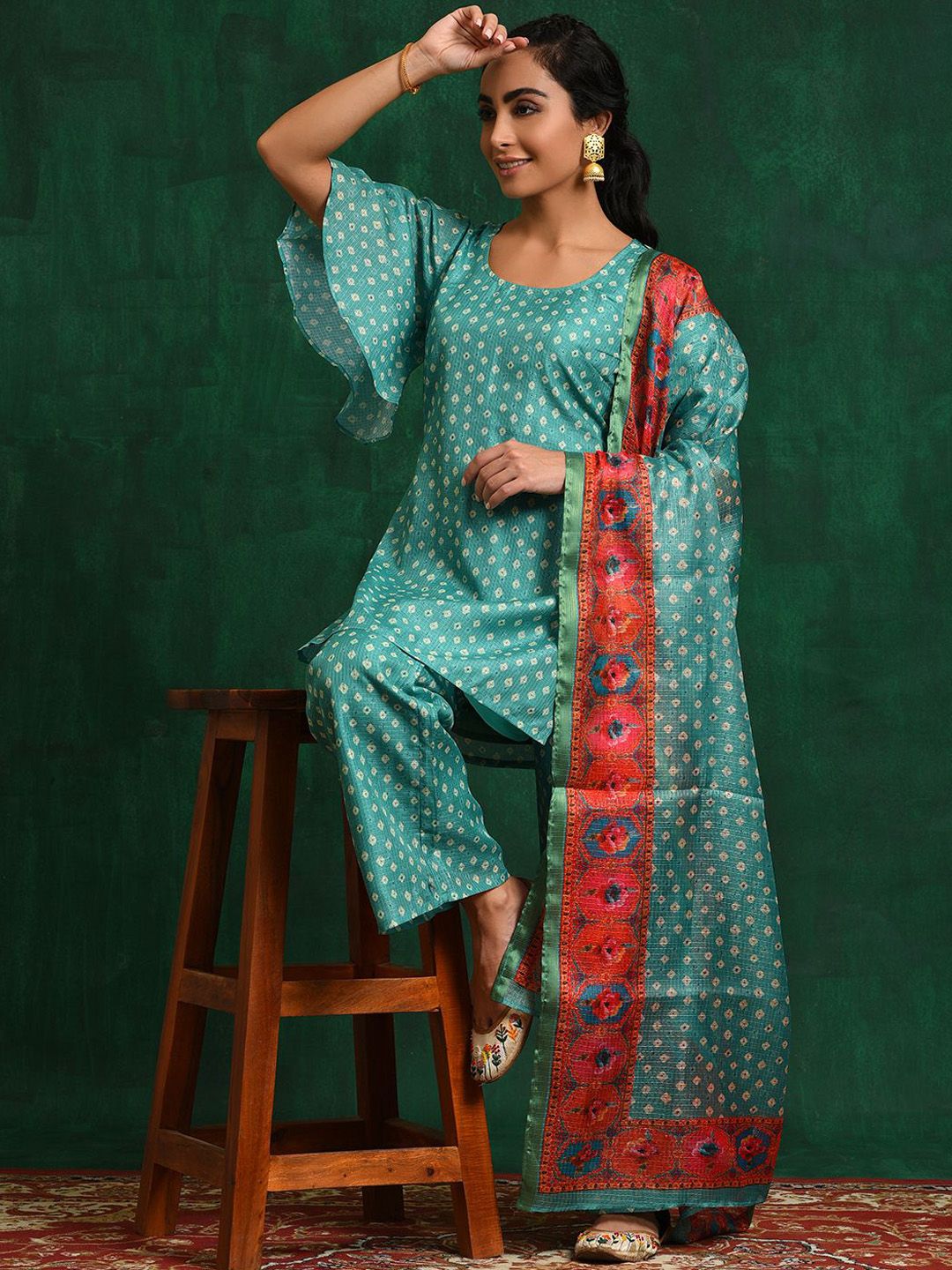 Dhiyona SN Women's Green Bandhani Printed Flared Sleeves Straight Kurta With Palazzo & Dupatta