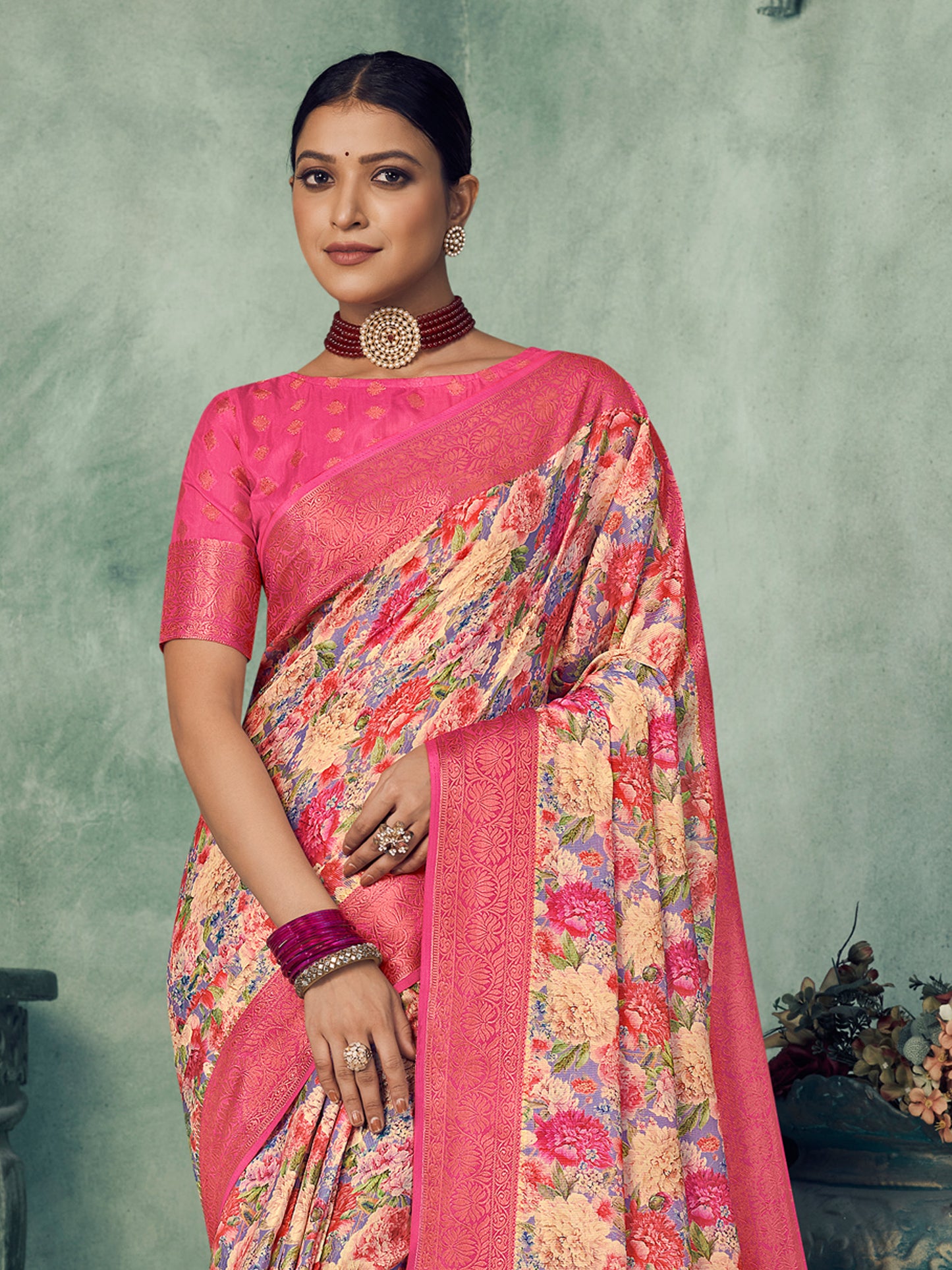 Women's Tussar Silk Cream Digital Print Celebrity Saree With Blouse Piece