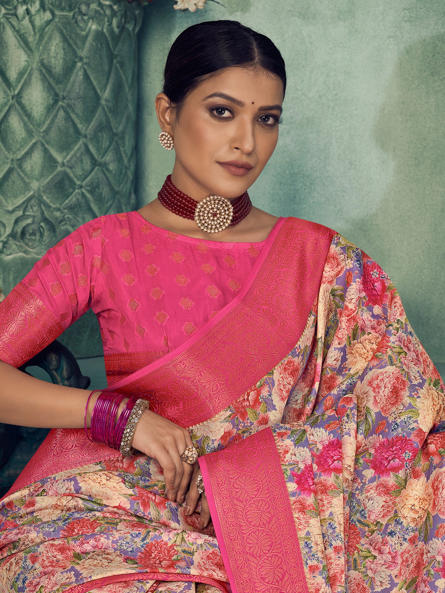 Women's Tussar Silk Cream Digital Print Celebrity Saree With Blouse Piece
