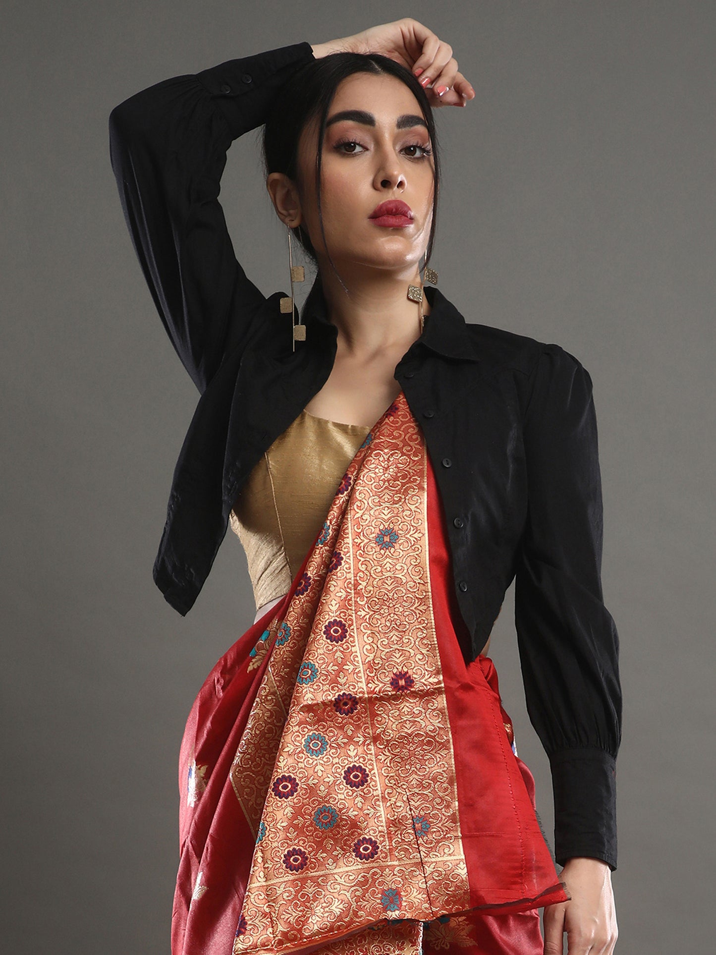 Women's Silk Blend Red Woven Design Designer Saree With Blouse Piece